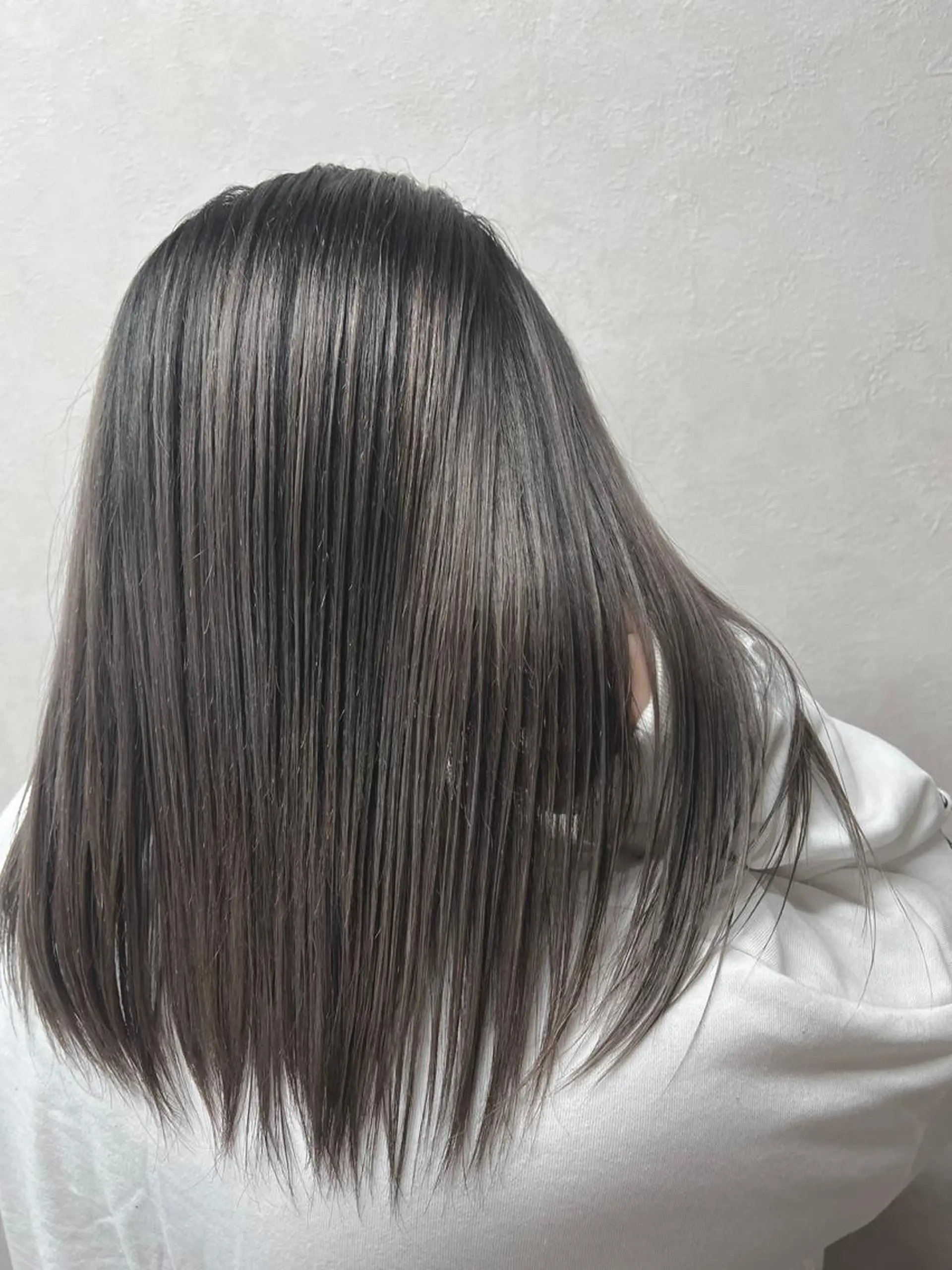 ミディアム カラー バレイヤージュ ブリーチ ケアブリーチ ダブルカラー イヤリングカラー ヘアカラー SALOWIN横浜suite店所属・🌷かわばた めい🌷のヘアスタイル