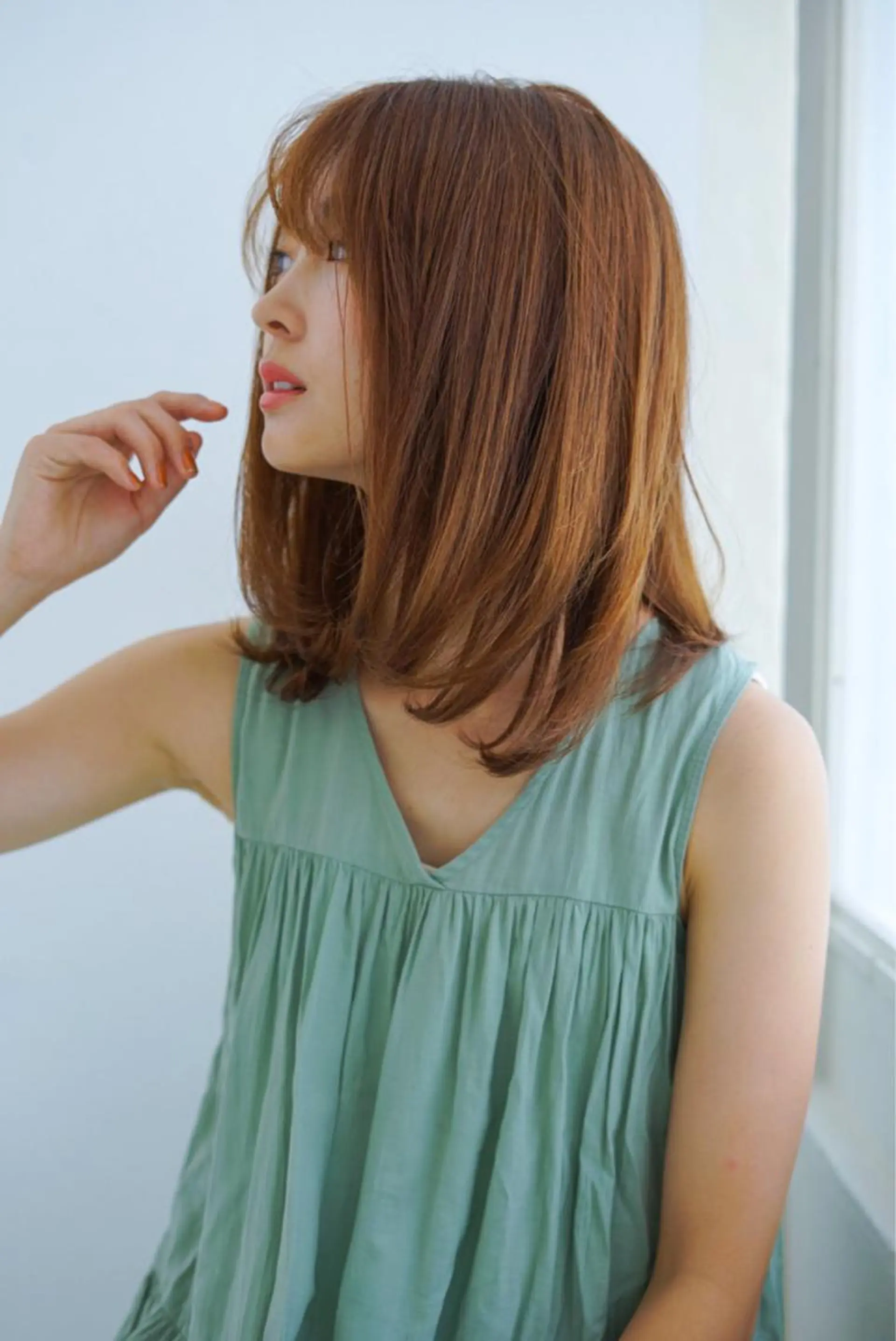 セミロング カラー セミロングパーマ アッシュ ブリーチ ケアブリーチ 透明感カラー モリシュンスケ /レイヤー/髪質改善のヘアスタイル