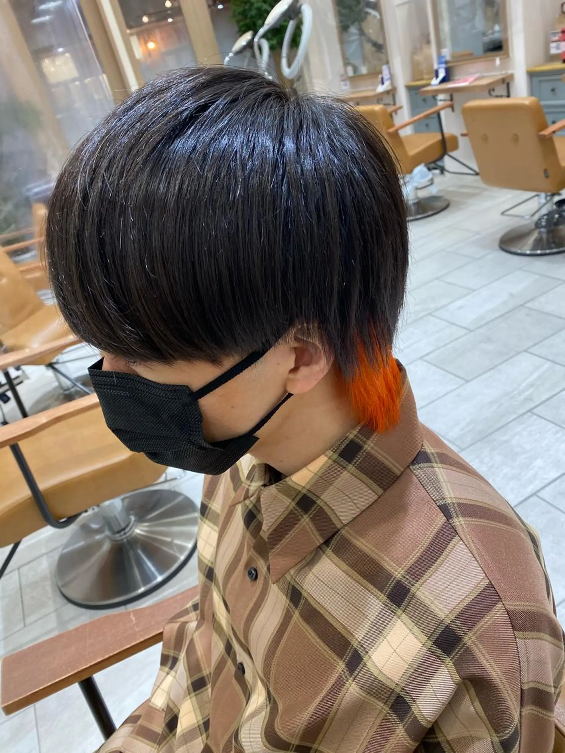 ショート カラー インナーカラー コテ巻き風パーマ✨ かつみのヘアスタイル