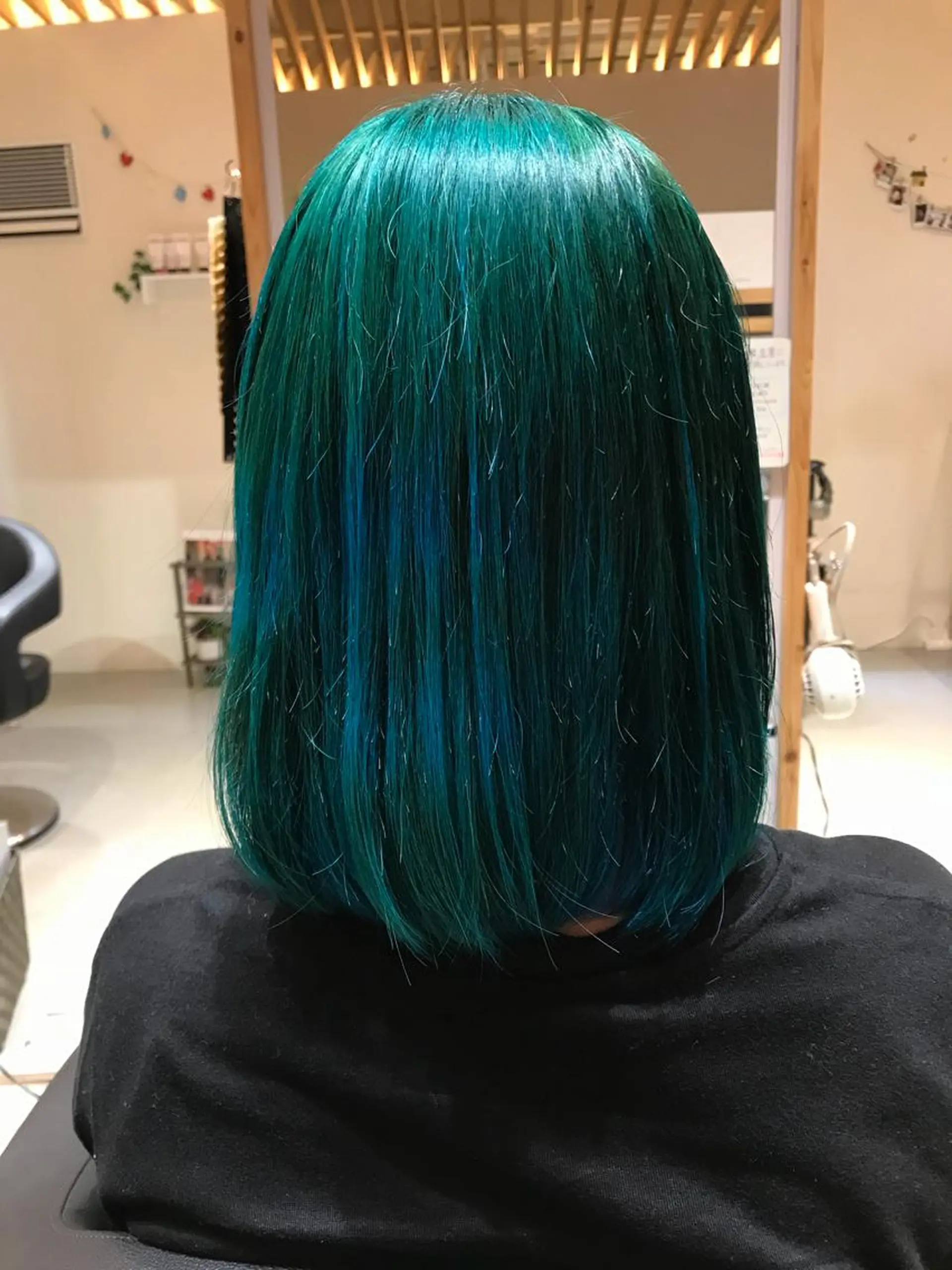 セミロング カラー 関口 友行のヘアスタイル