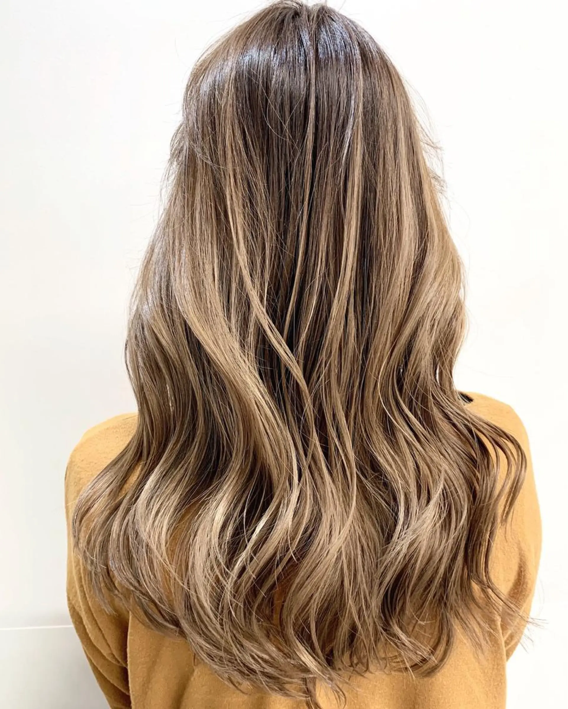 ロング カラー ヘアアレンジ 【公式】amble luxe池袋東口🩷のヘアスタイル