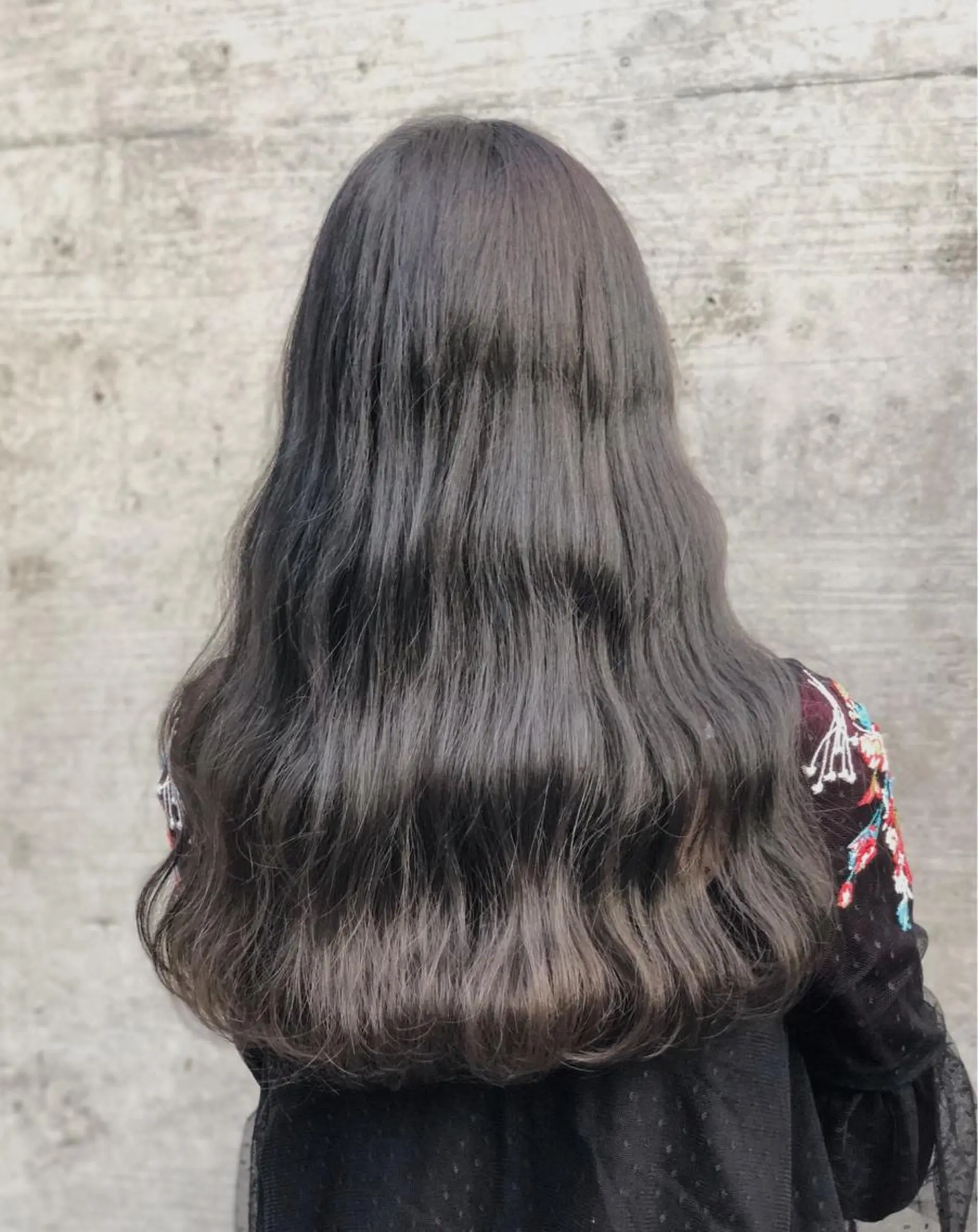 ロング カラー ブルーカラー ブルージュ 学生 ロング 韓国ヘア🤍髪質改善 🇰🇷AKANEのヘアスタイル