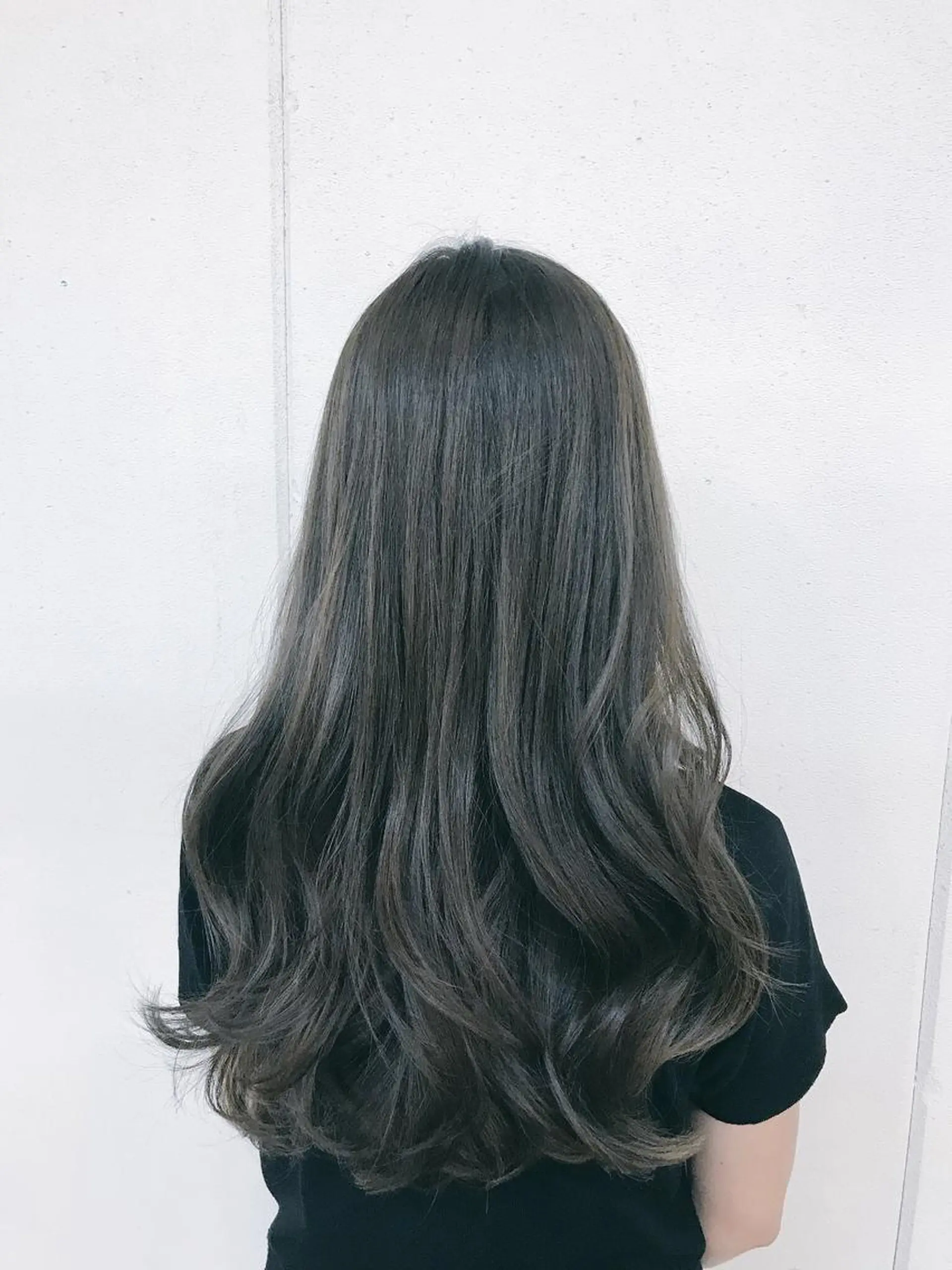ロング アルファ シェリのヘアスタイル