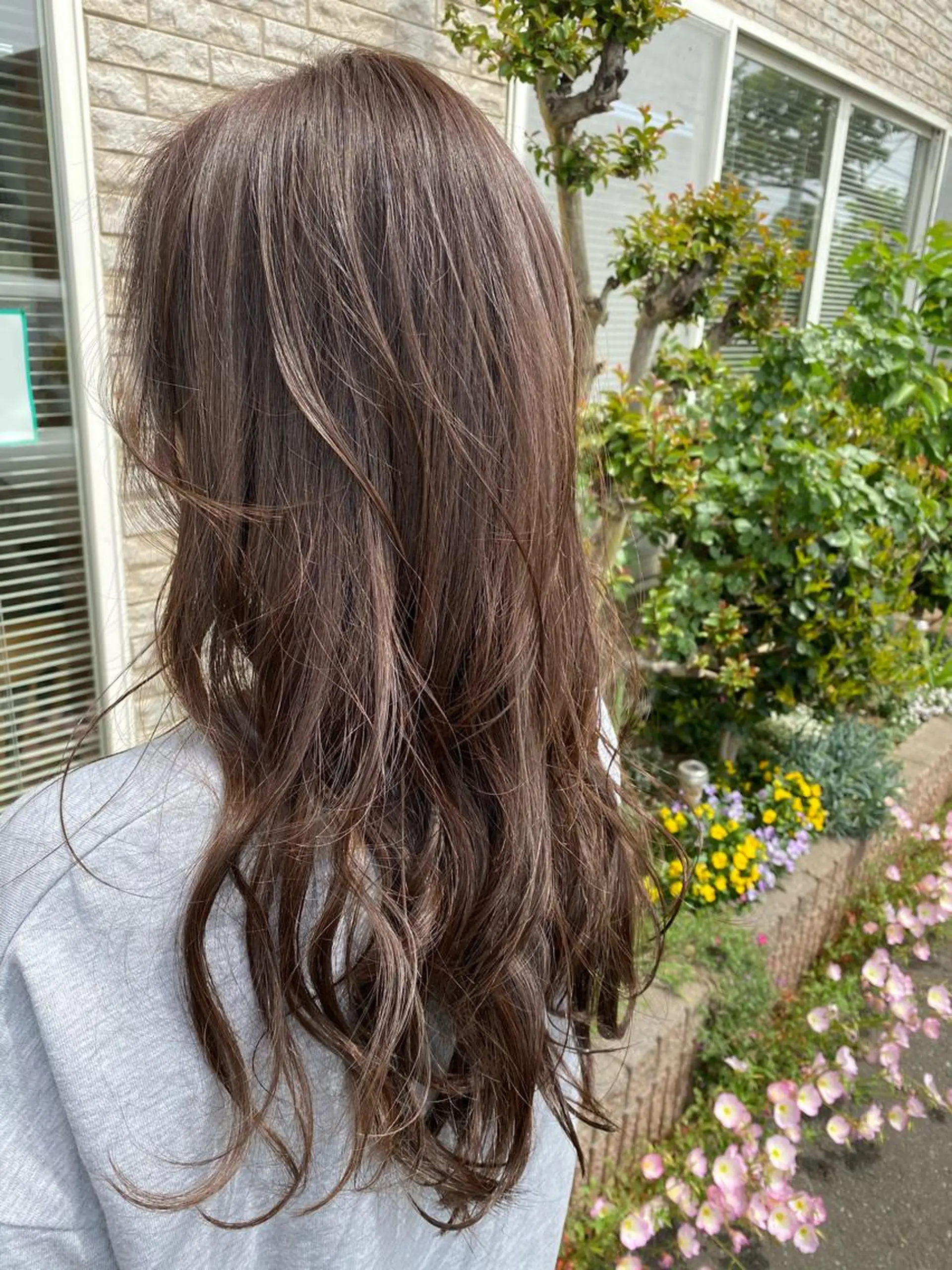 ロング カラー ベージュカラー ハイライトカラー ハイライト ヘアカラー トリートメント 永沼 真依のヘアスタイル