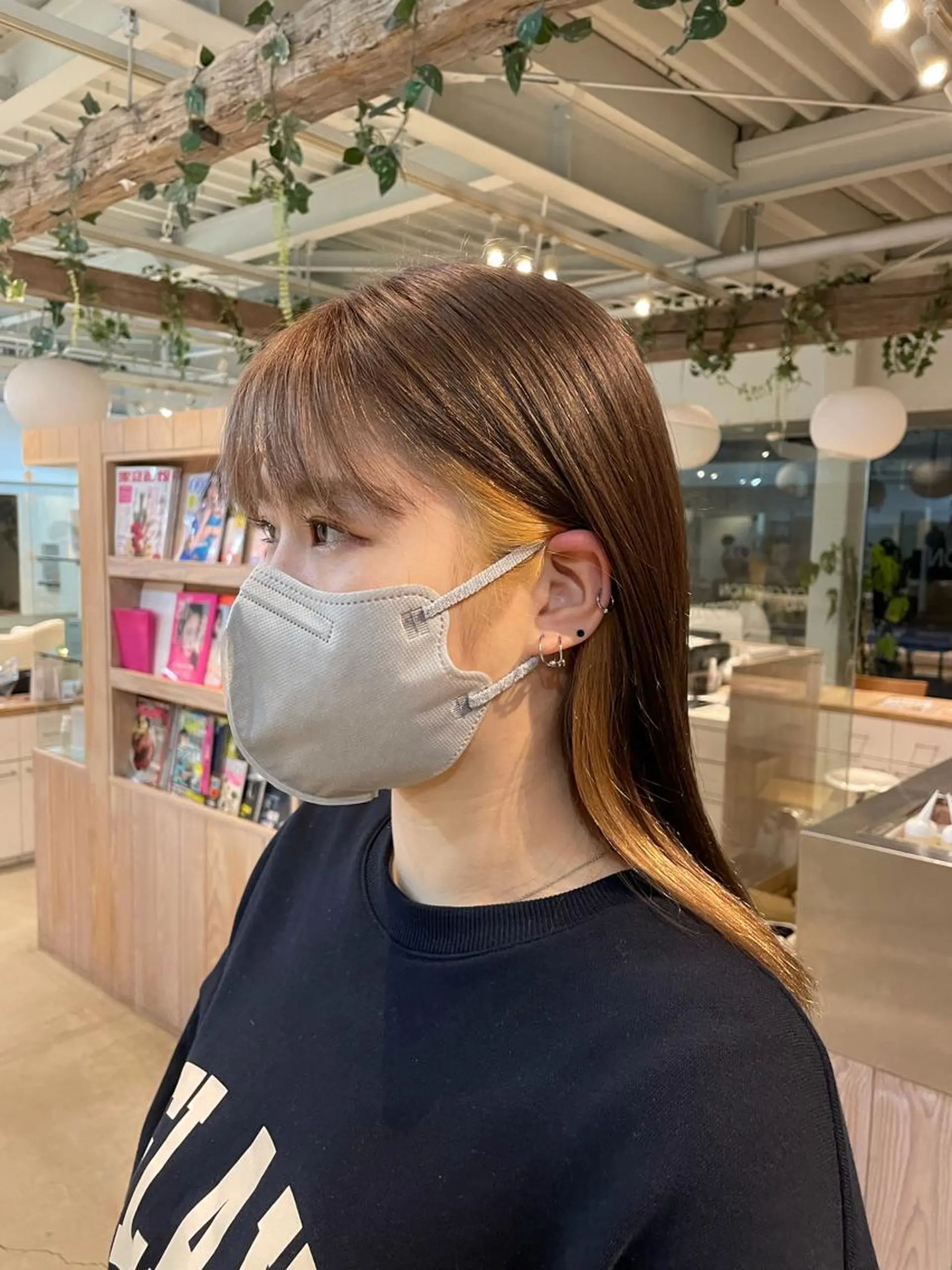 セミロング カラー レイヤーカット/ マリアのヘアスタイル