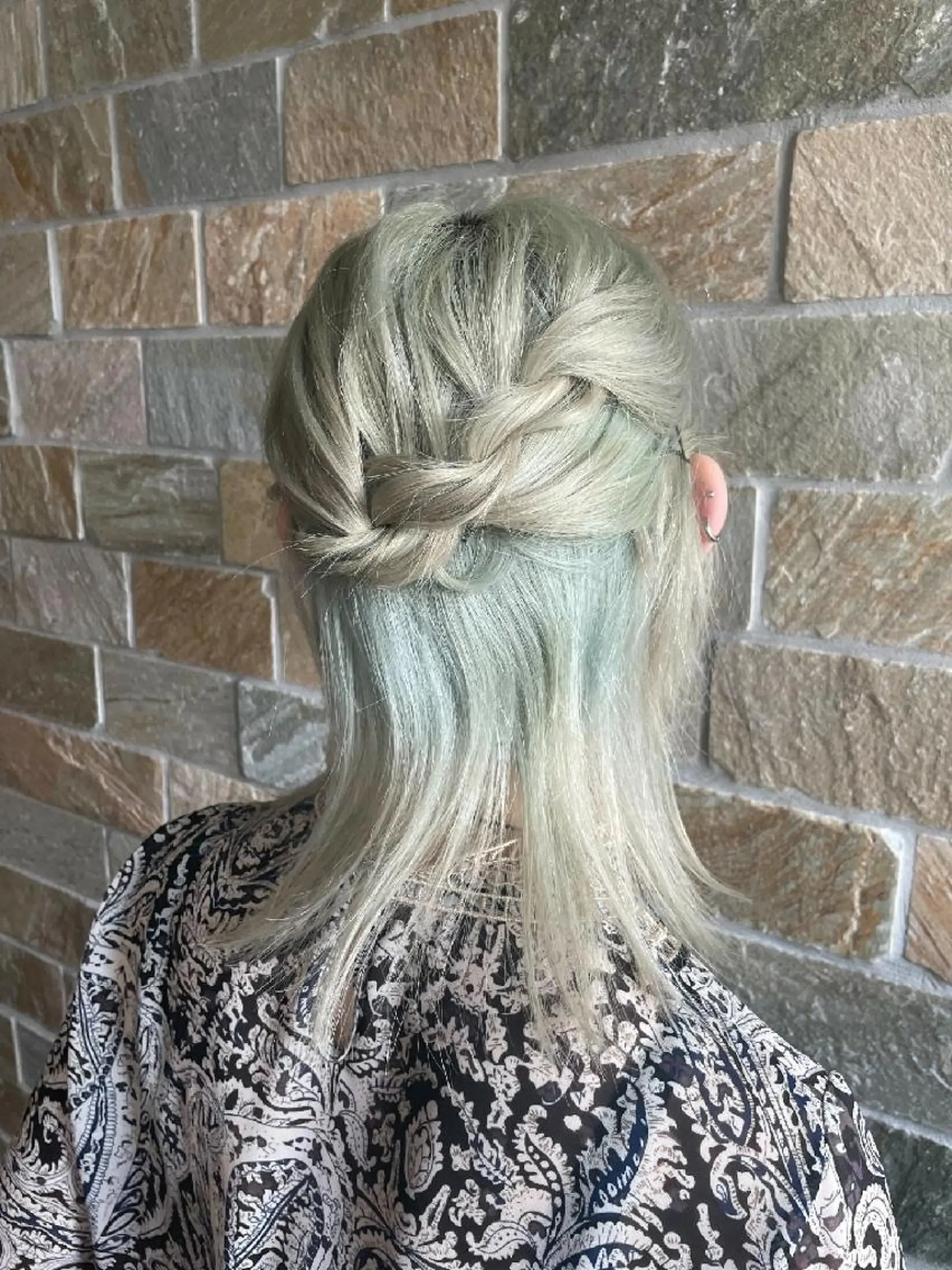 セミロング ヘアアレンジ 美髪水素カラー✨ 迫田ゆりのヘアスタイル