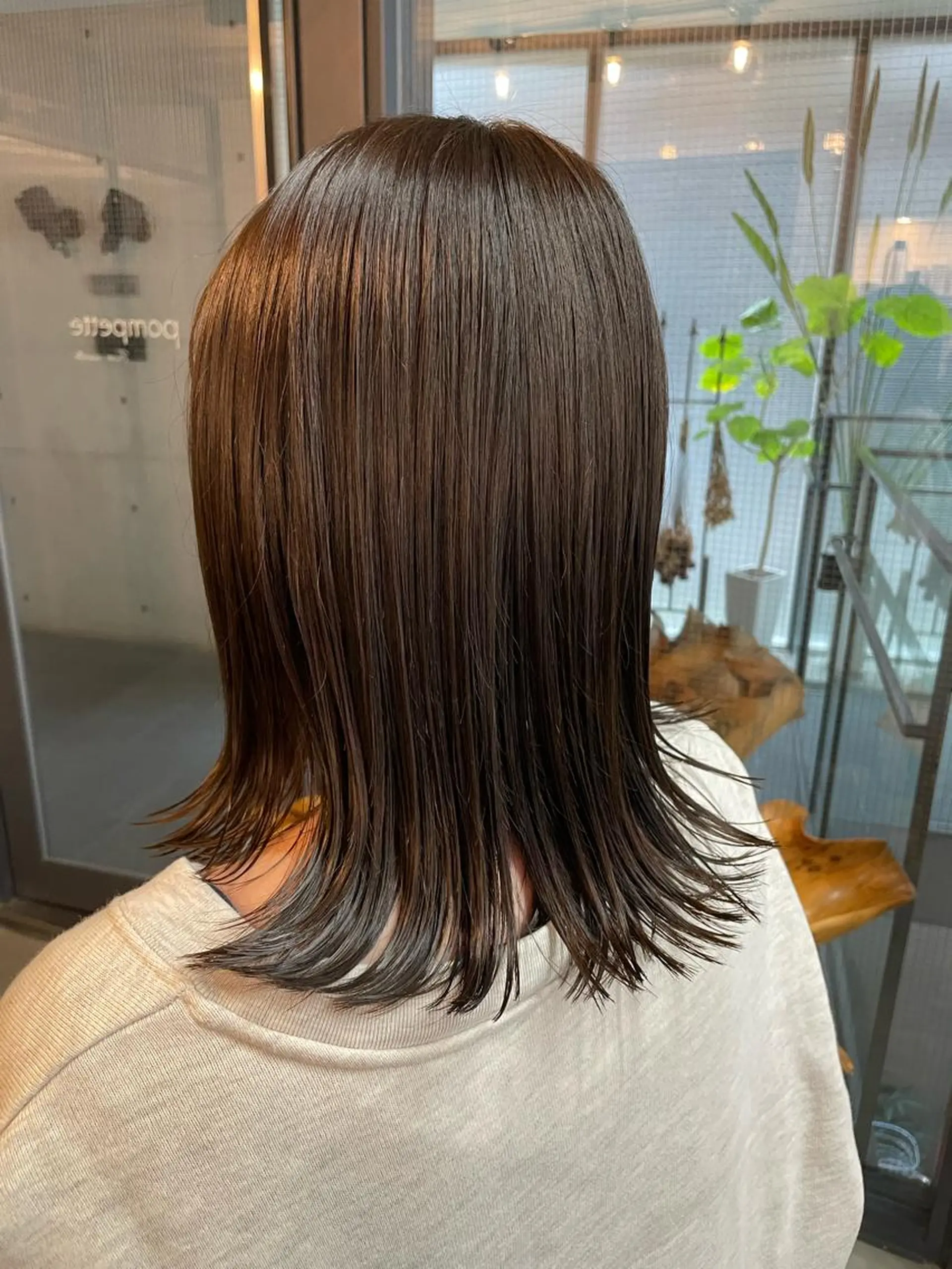 ミディアム カラー アディクシーカラー 透明感カラー やすだ しおりのヘアスタイル