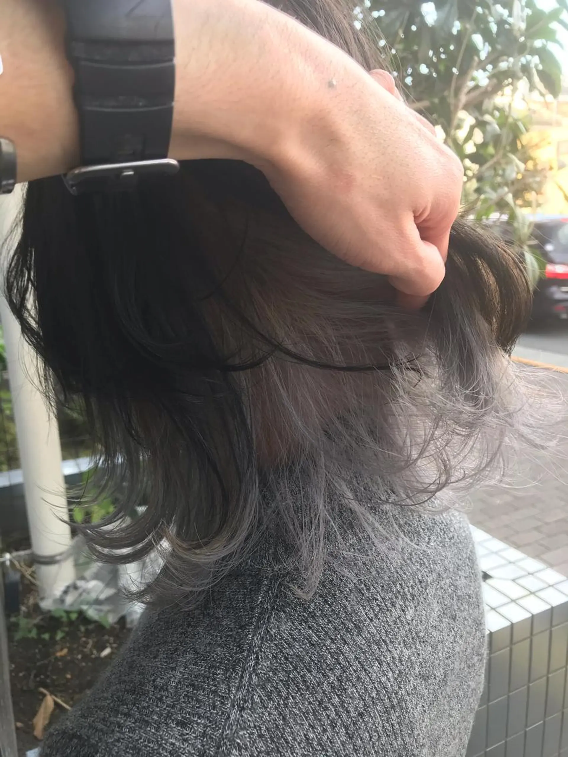 カラー ブリーチ シルバー ホワイトシルバー カット ヘアカラー トリートメント ✅ｼｪｱｻﾛﾝJAM 相田友和のヘアスタイル