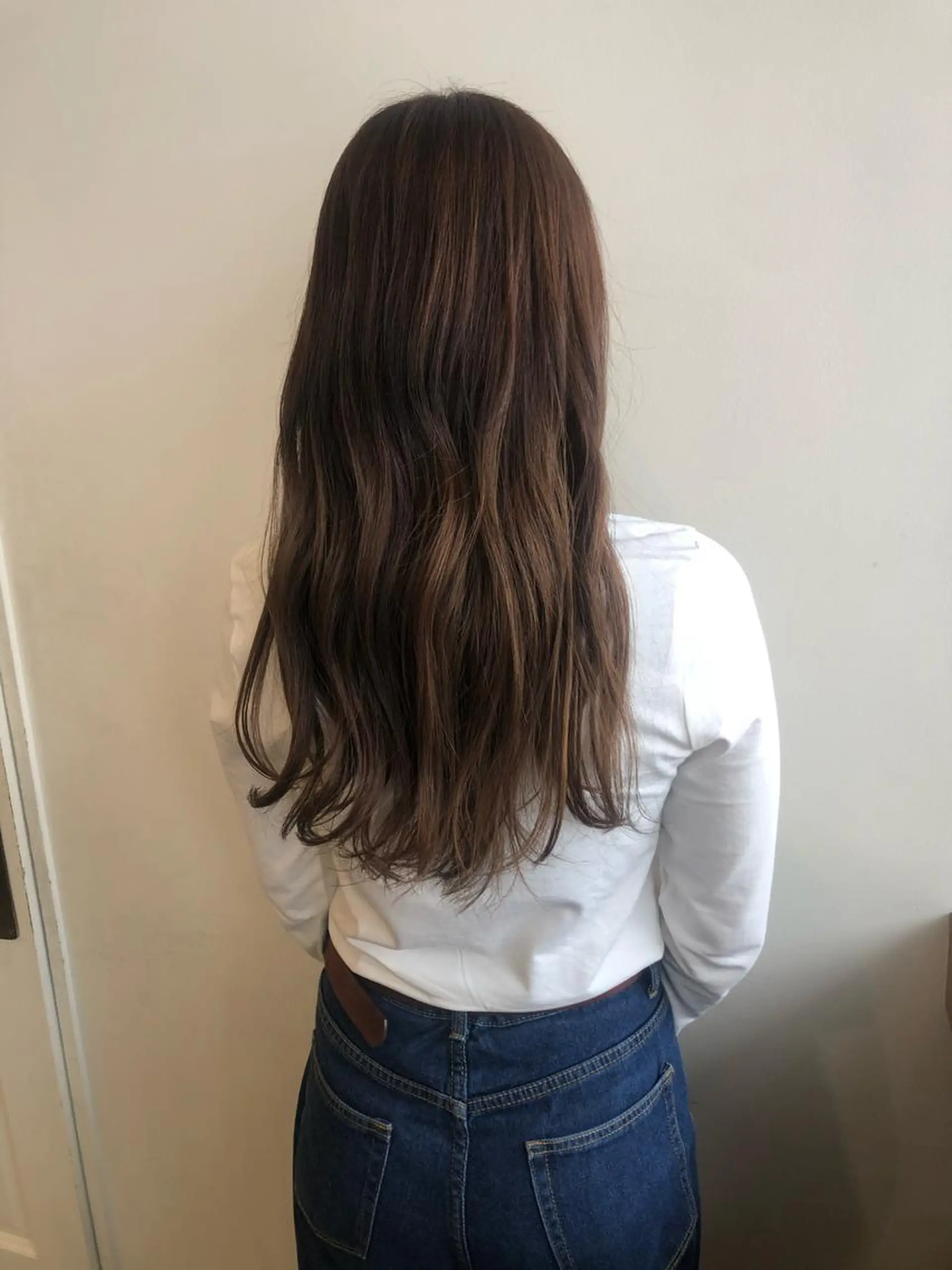 ロング カラー カット ヘアカラー トリートメント MIOベージュカラー 柔らかいカラーのヘアスタイル