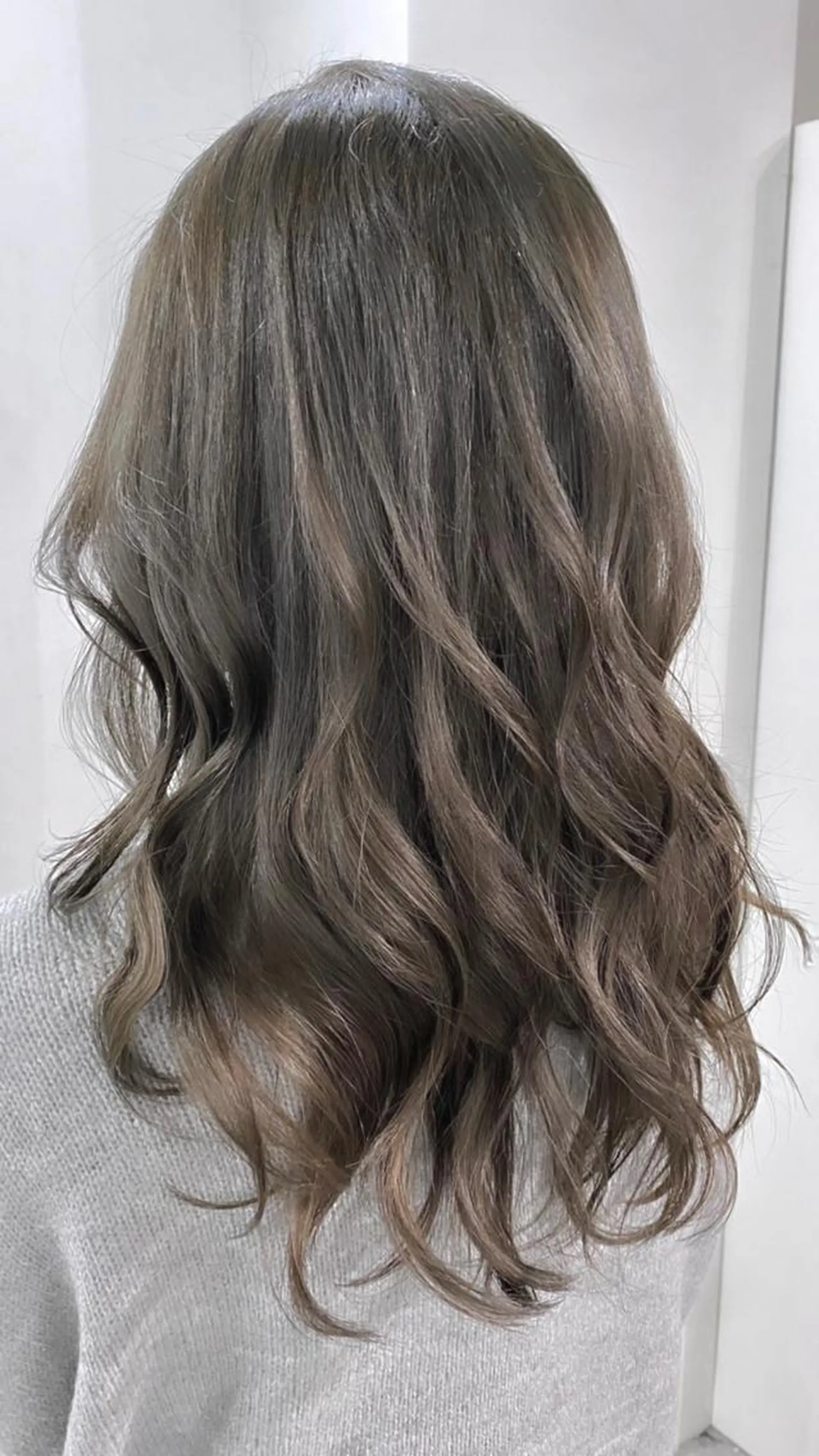 ロング カラー 👑圧倒的カラー👑 佐々木祐希のヘアスタイル