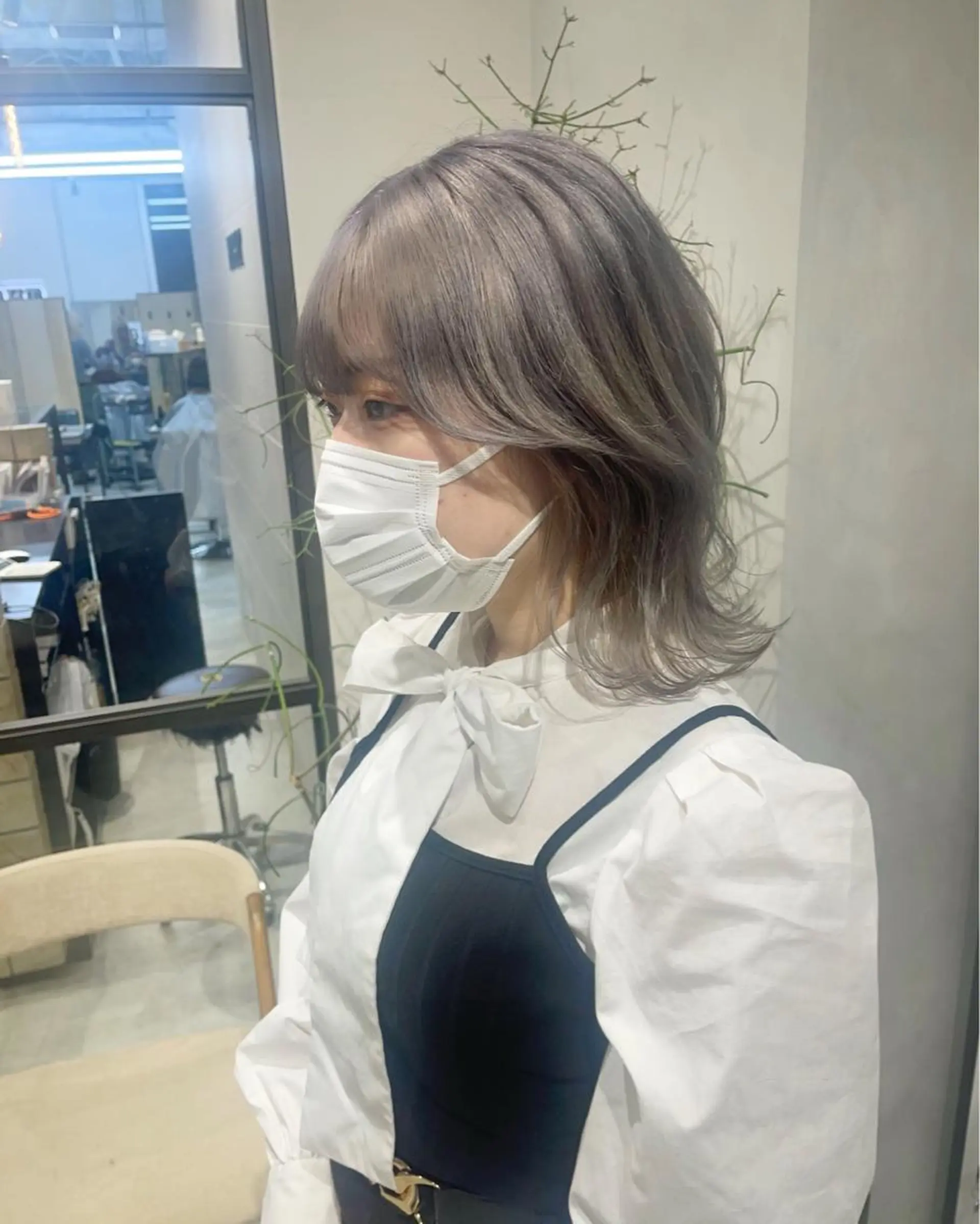 セミロング カラー グレージュ ウルフカット ヘアカラー トリートメント 🦋レイヤーカット ミドリカワ🦋のヘアスタイル