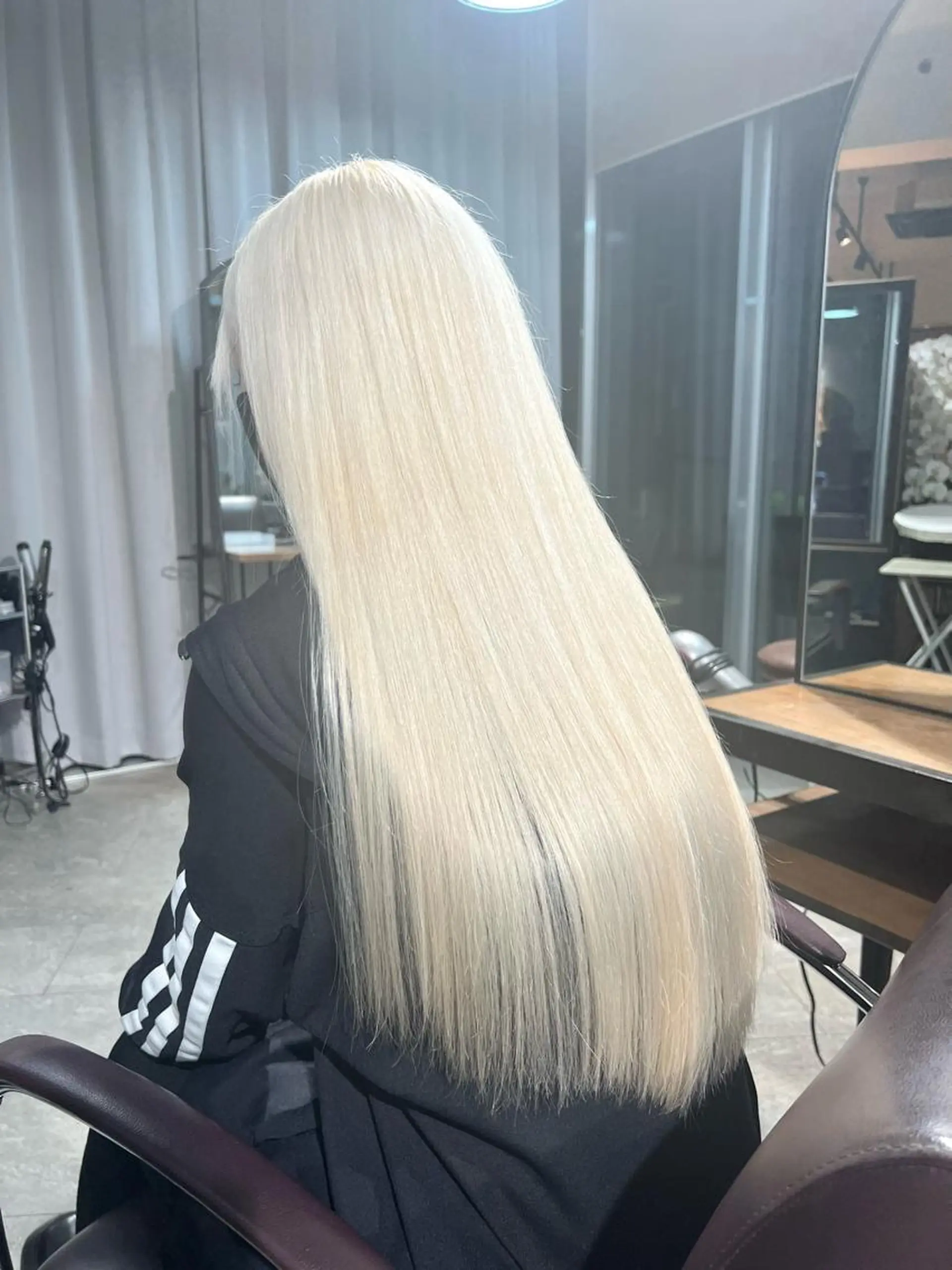 ロング カラー ヘアアレンジ ネイル ヘアカラー トリートメント ヘアセット 🌈インナーカラー ‘ショウマ’🌈のヘアスタイル