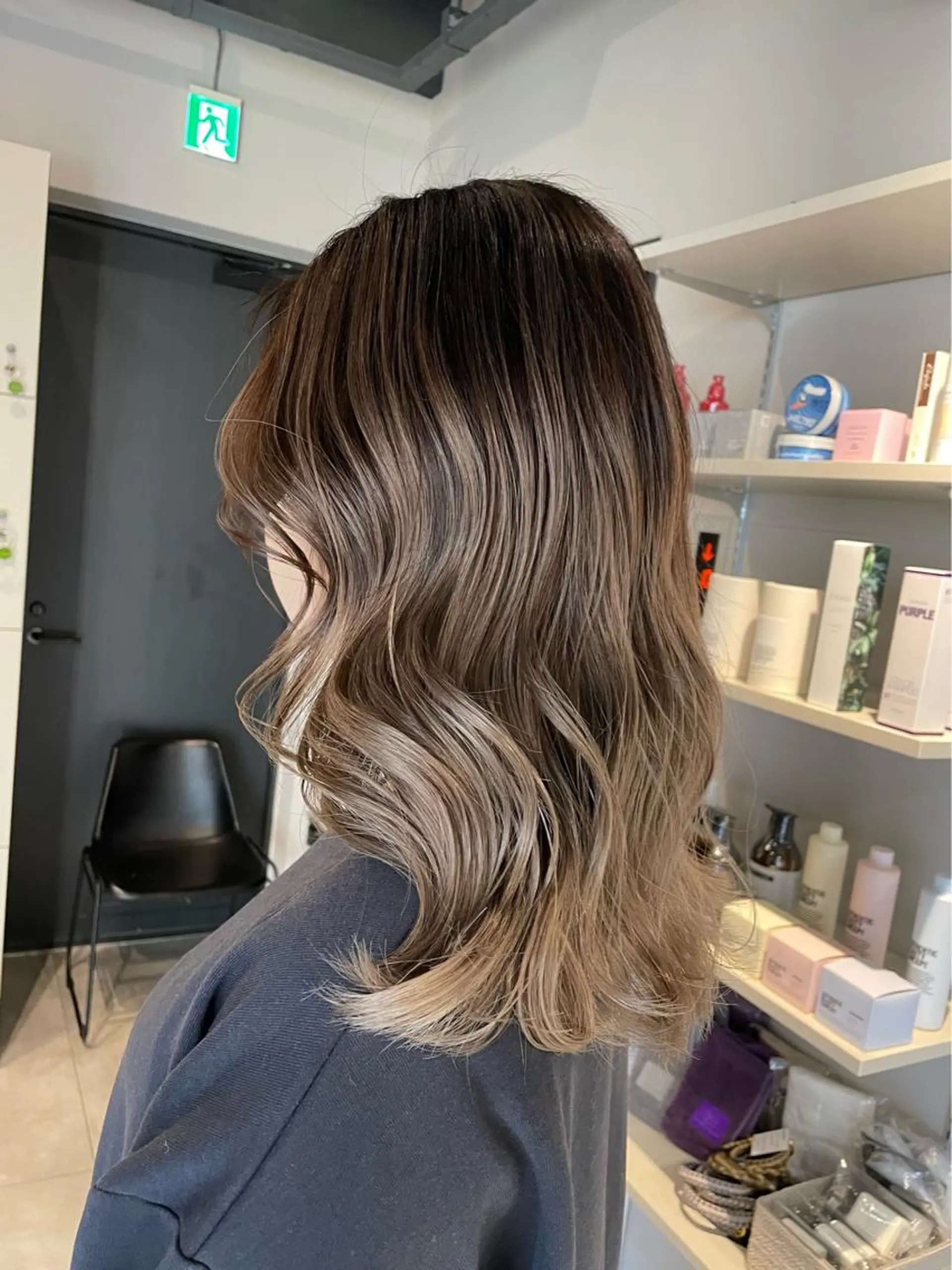 ミディアム カラー バレイヤージュ レイヤーカット ヘアカラー トリートメント ブリーチ👩‍🦳/ ‪✂︎MANAMIのヘアスタイル