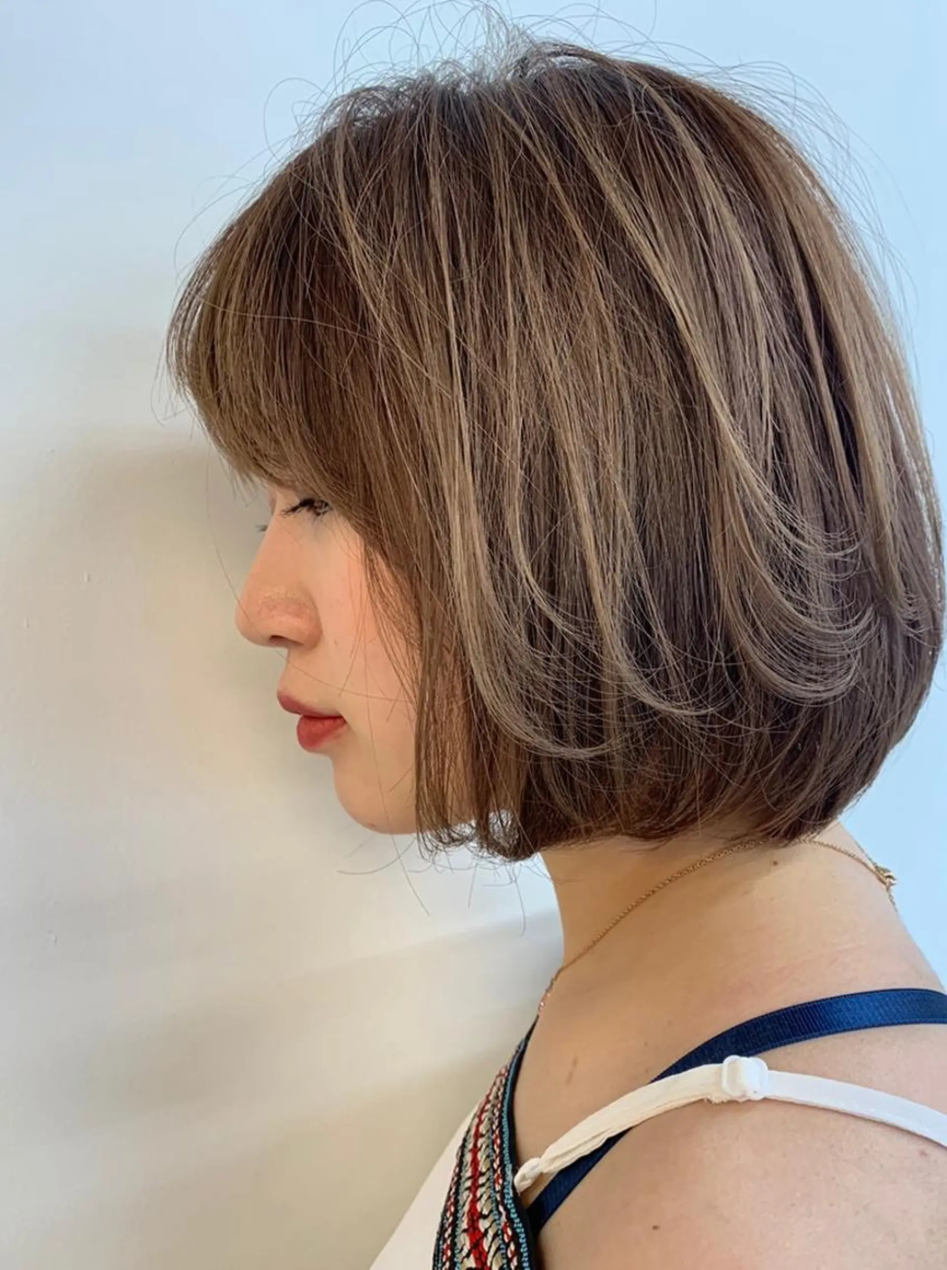 ショート カラー 透明感/オリーブ/ グレージュ/YUKAのヘアスタイル