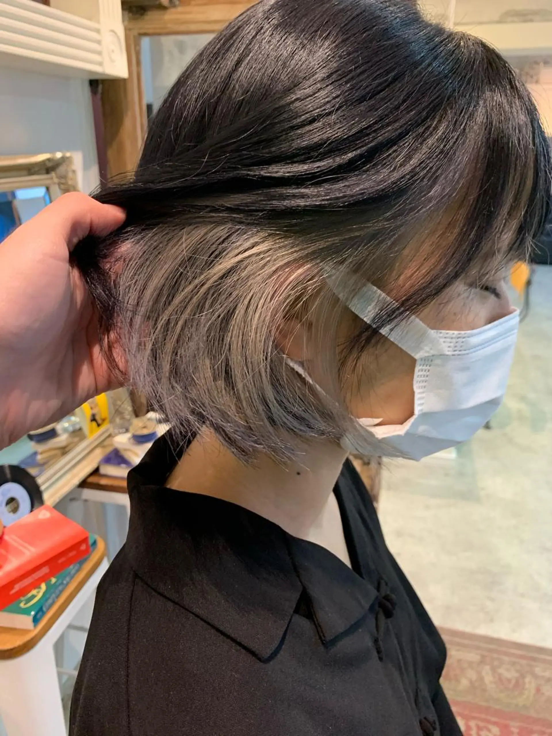 ショート カラー ベージュカラー インナーカラー ヘアカラー トリートメント ヘアセット 金子 廉のヘアスタイル