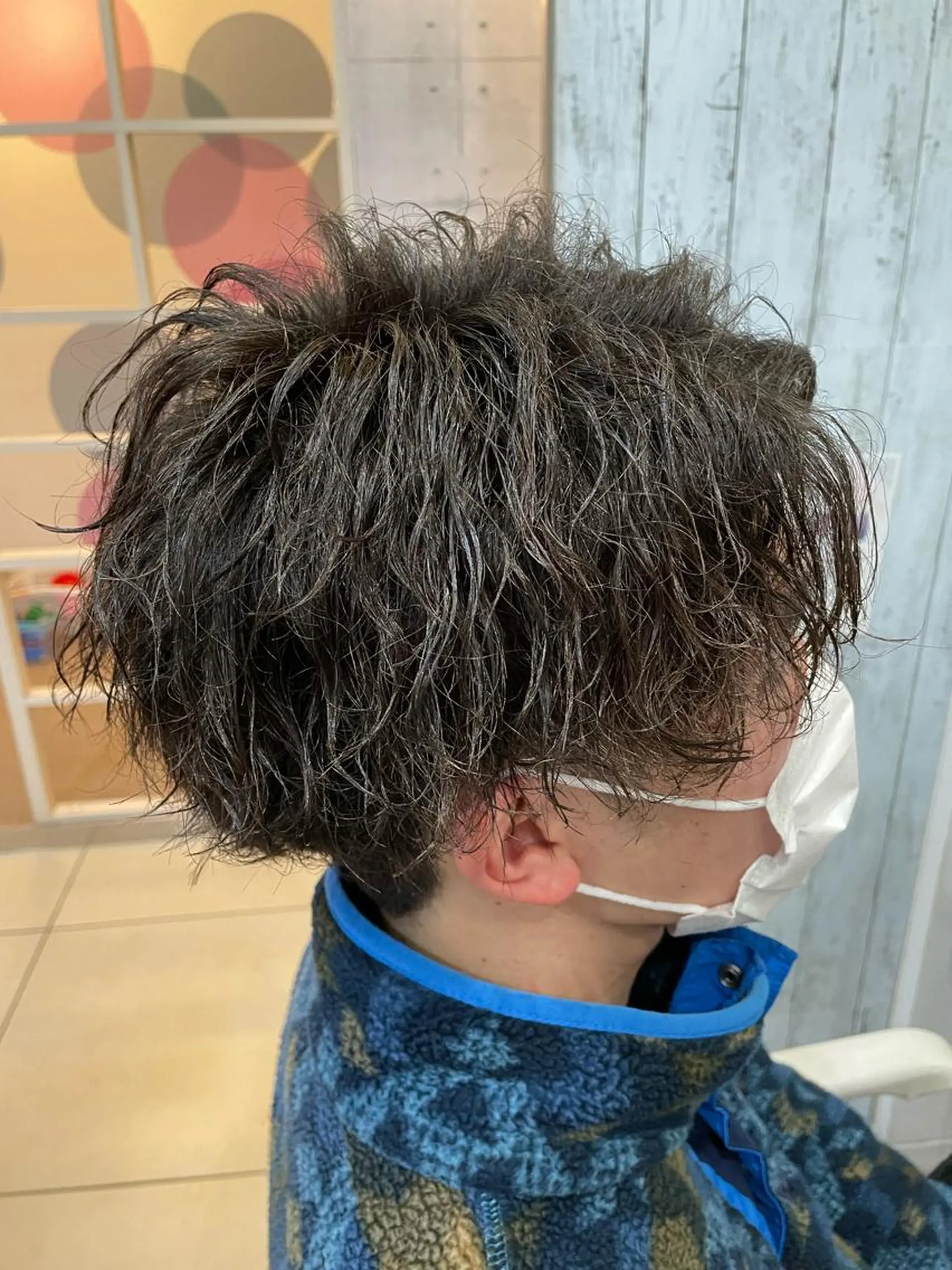 ショート パーマ メンズ マッシュ メンズパーマ ツイストスパイラルパーマ スパイラルパーマ 髪質改善× ハイライト溝江のヘアスタイル