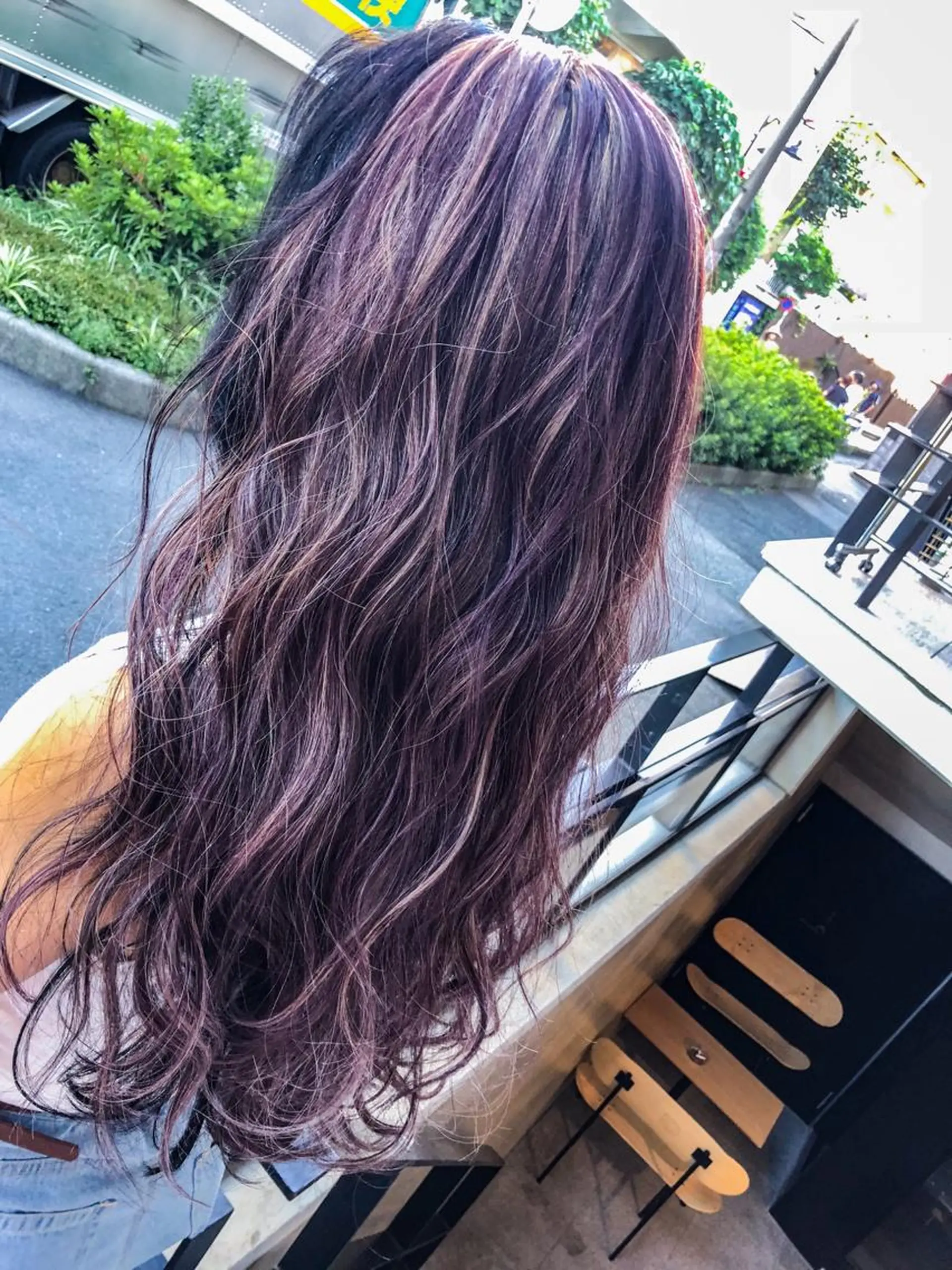 ロング カラー ハイライトカラー ラベンダーカラー ハイライト カット ヘアカラー レイヤーカット× 髪質改善たもりのヘアスタイル