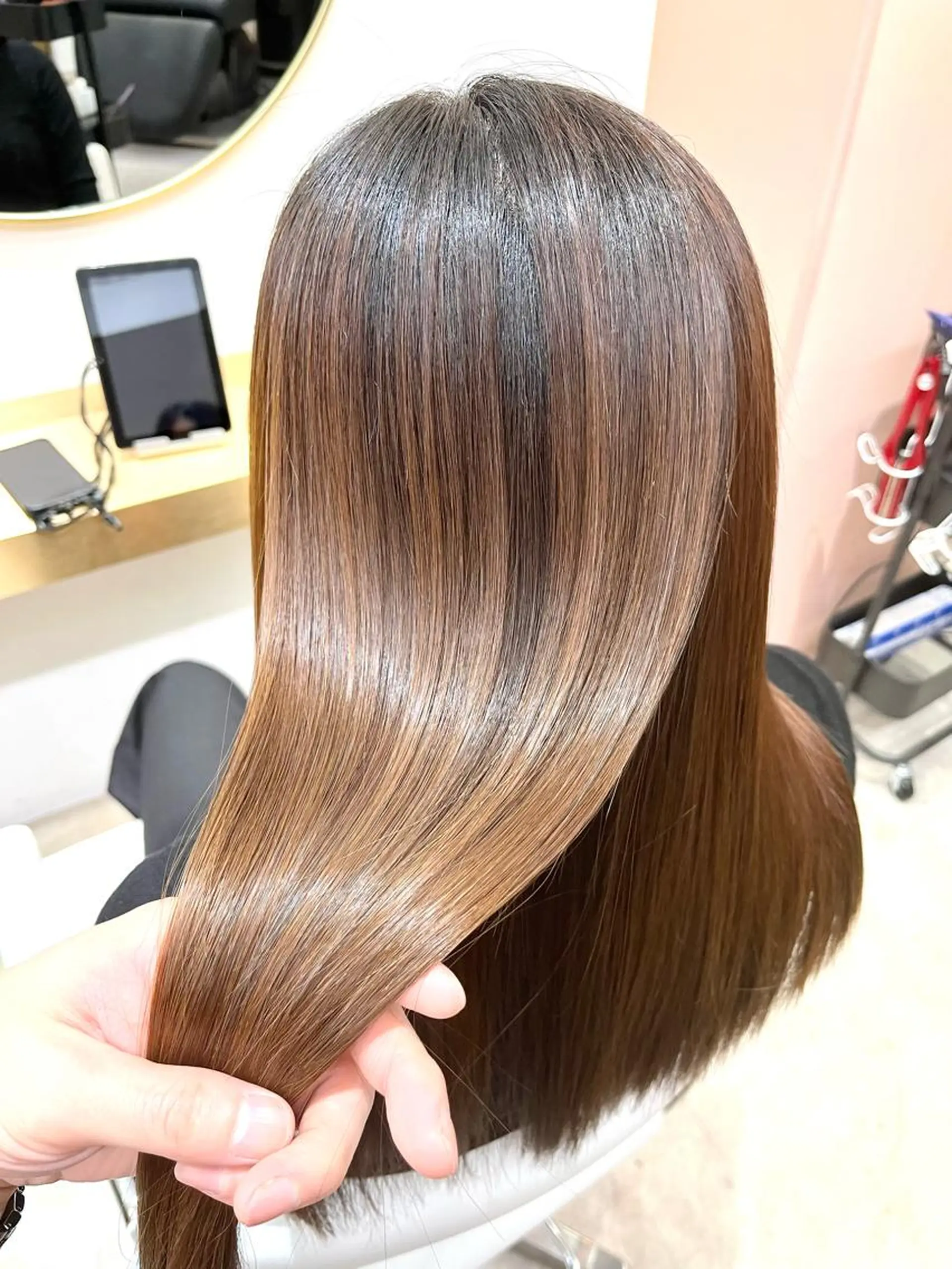 ロング 縮毛矯正 トリートメント LAGRECE大阪梅田店所属・美髪矯正・髪質改善 【中村吉孝】のヘアスタイル