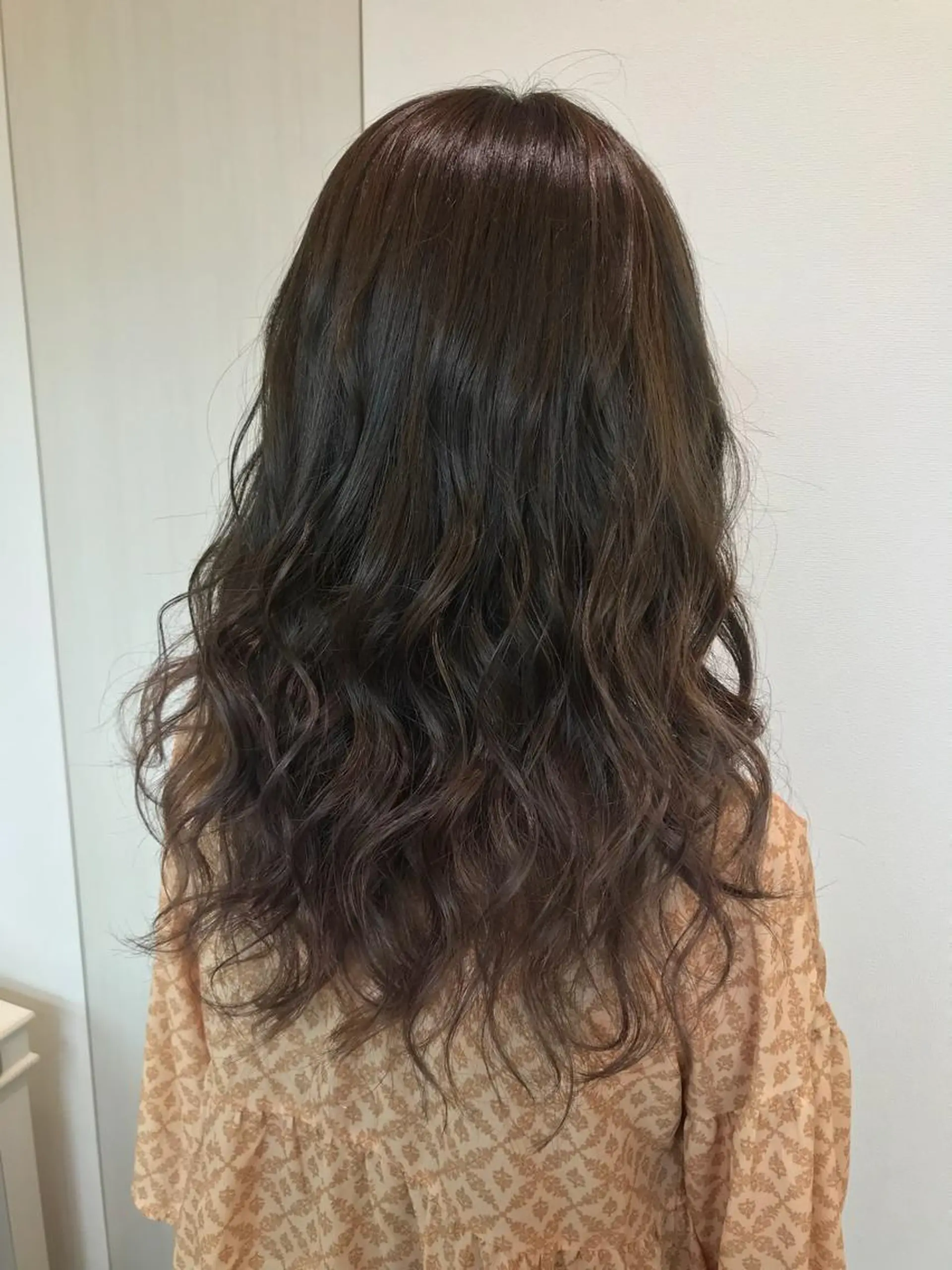 ロング カラー グラデーションカラー 清藤 綾のヘアスタイル