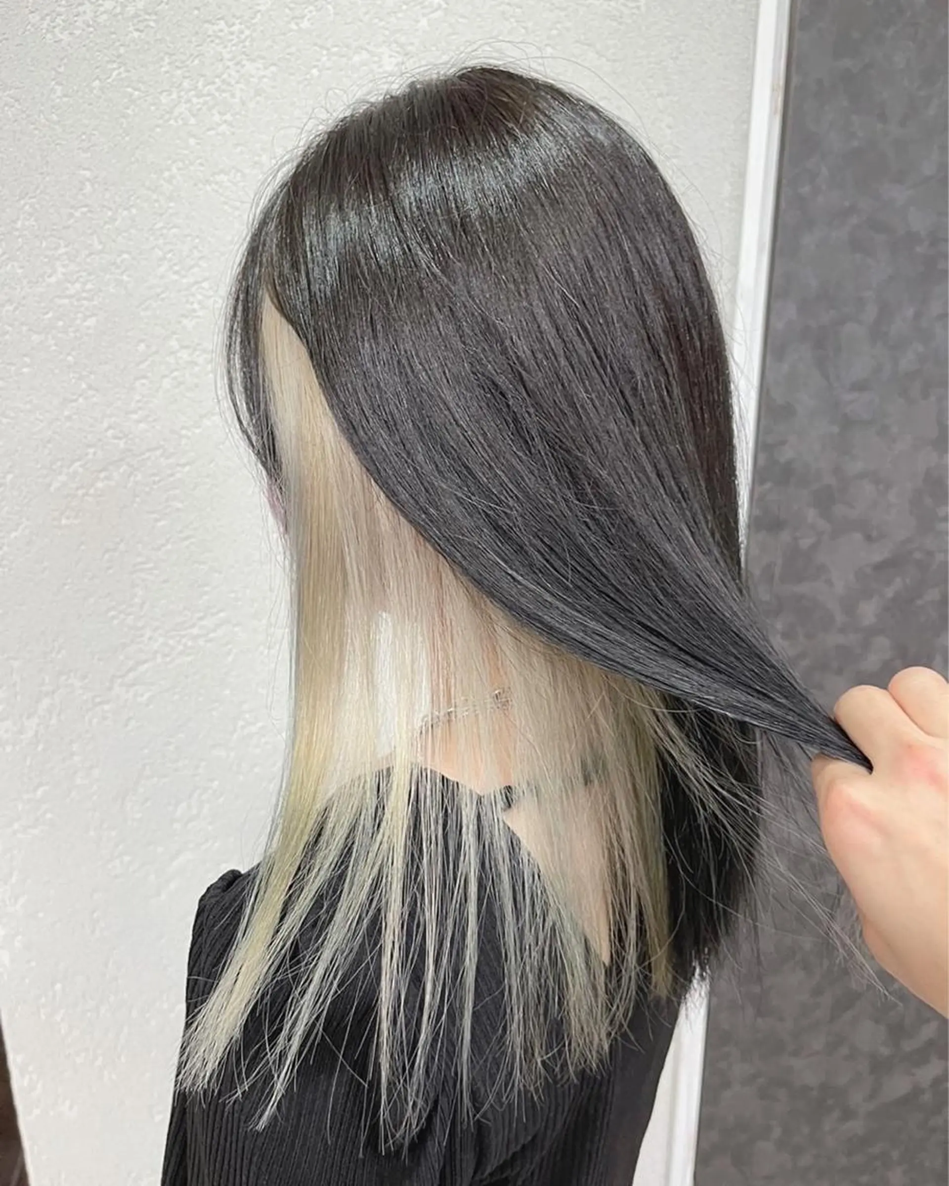 ロング カラー ベージュカラー ホワイトベージュ ヘアカラー トリートメント 🔥ブリーチカラー 槙川のヘアスタイル