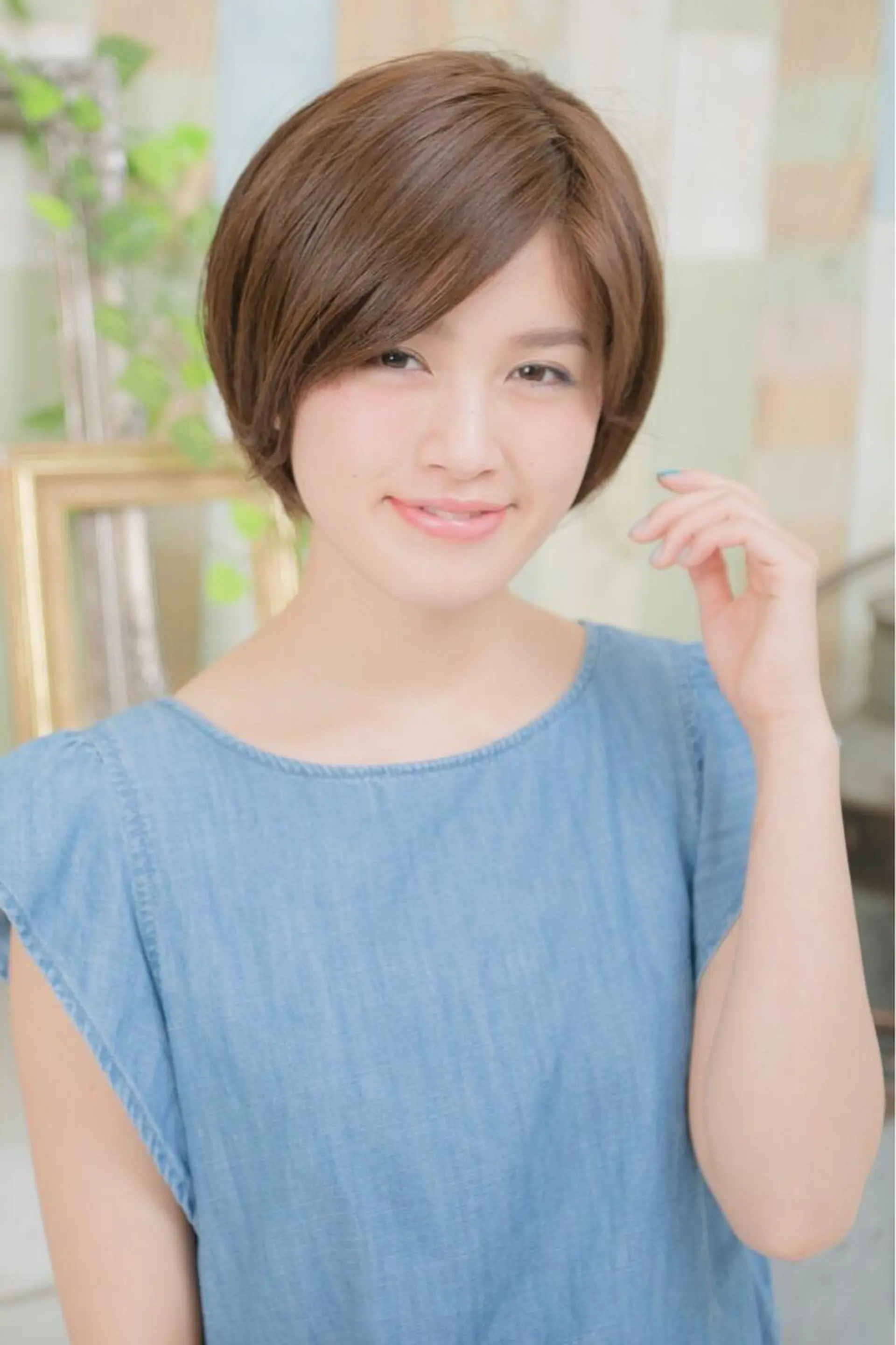 ショート カラー カット ヘアカラー トリートメント 朝比奈 志保のヘアスタイル