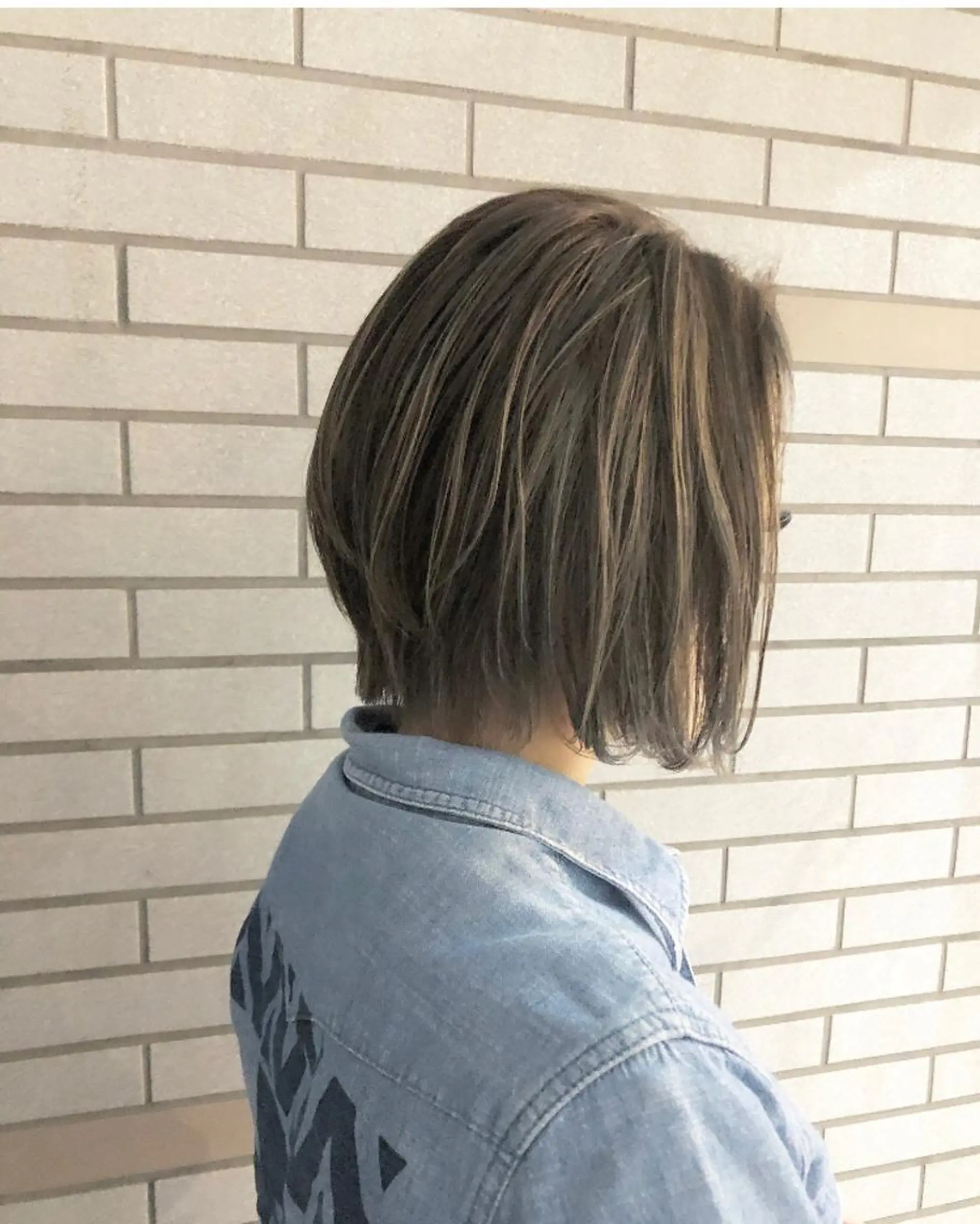 ショート カラー アディクシーカラー ベージュカラー ブリーチ ダブルカラー ハイライトカラー XES-TA所属・中村 よしひでのヘアスタイル