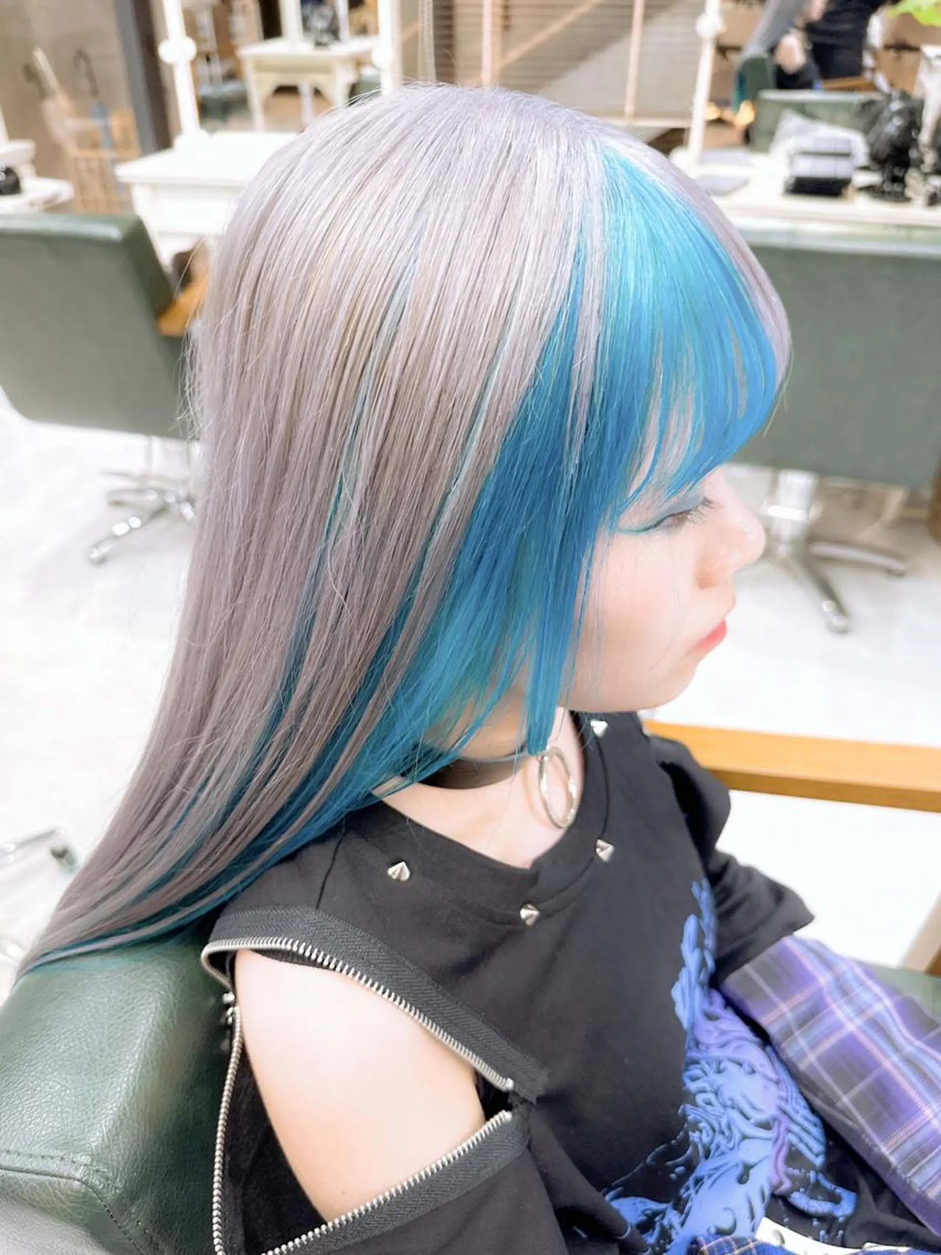 ロング カラー ヘアアレンジ ブリーチ ケアブリーチ 透明感カラー デザインカラー ハイトーンカラー 𝐑𝐈𝐍𝐊𝐀 🐷🖤のヘアスタイル