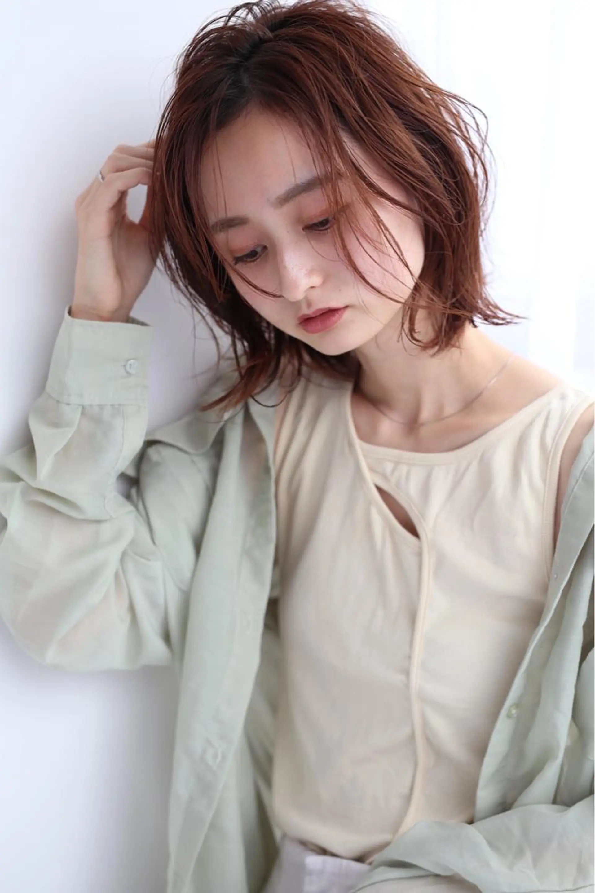 ショート アッシュ くせ毛 ハイライト 小顔カット 縮毛矯正 モリシュンスケ /レイヤー/髪質改善のヘアスタイル