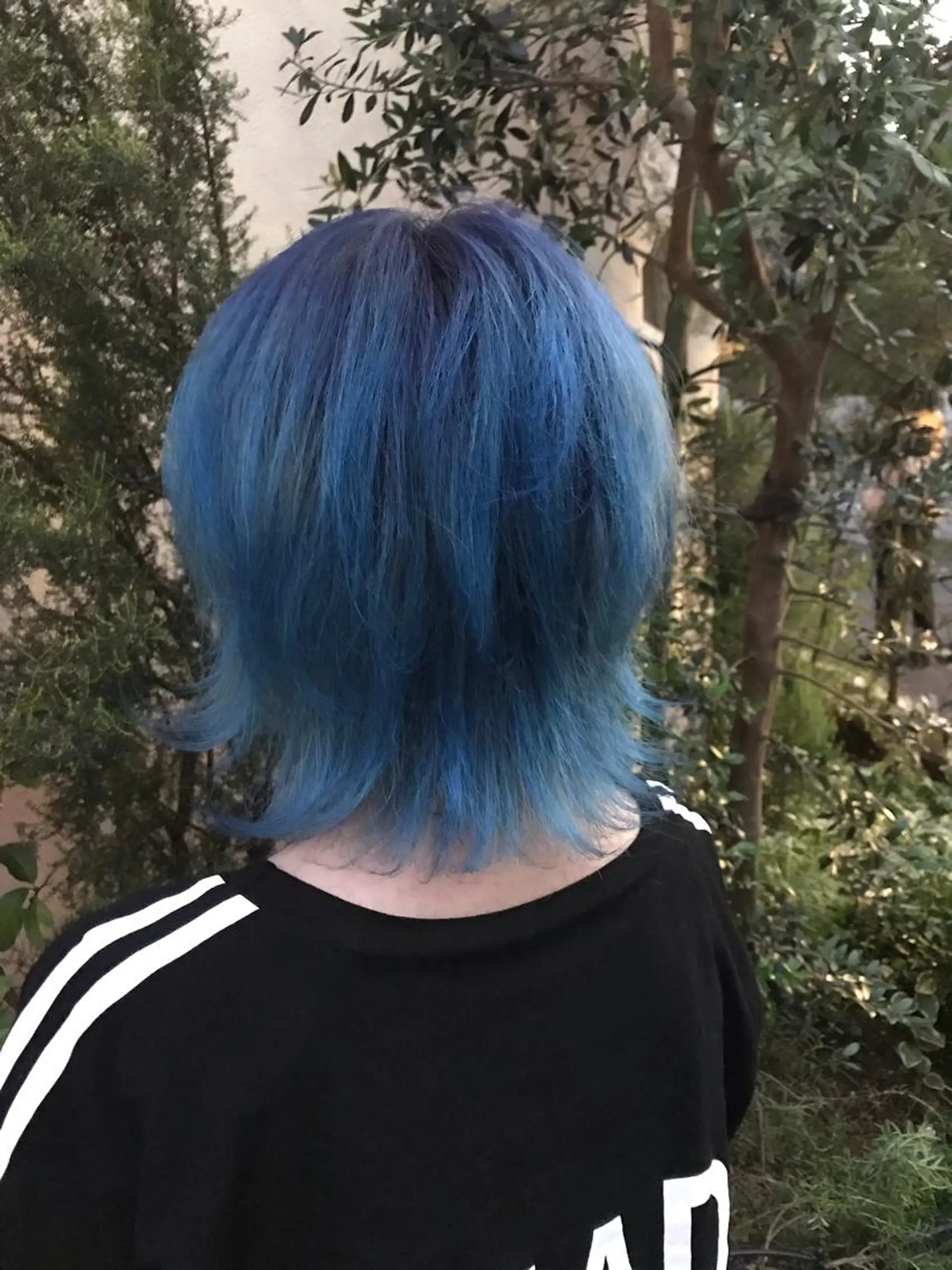 ショート カラー ブリーチ ブルーカラー ブルーバイオレット バイオレットカラー 店長担当🌟 矢吹ガブリエル🌟のヘアスタイル