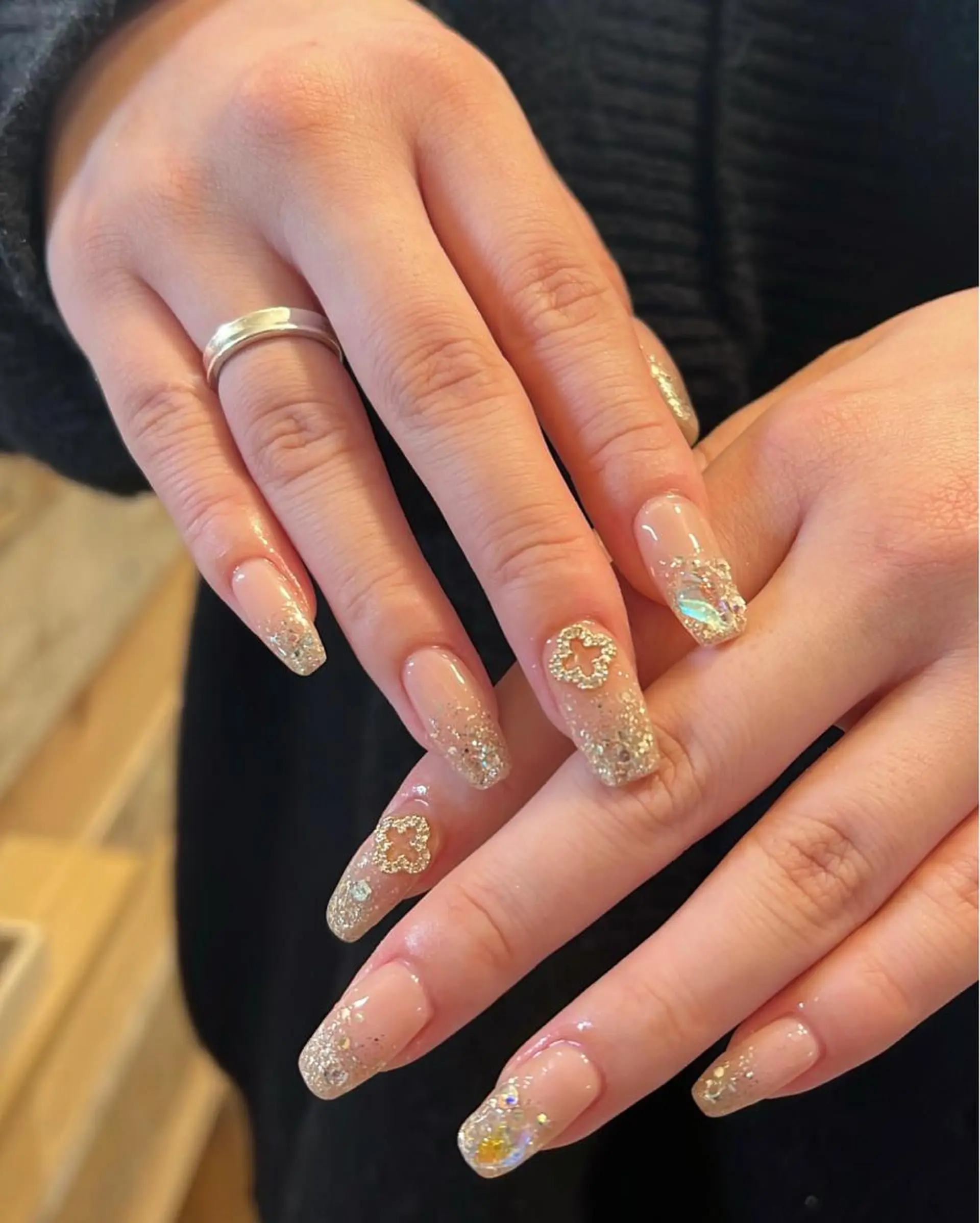 ネイル ハンドネイル フットネイル ハンドケア Nes.Nail所属・Miyagi Asamiのネイルデザイン