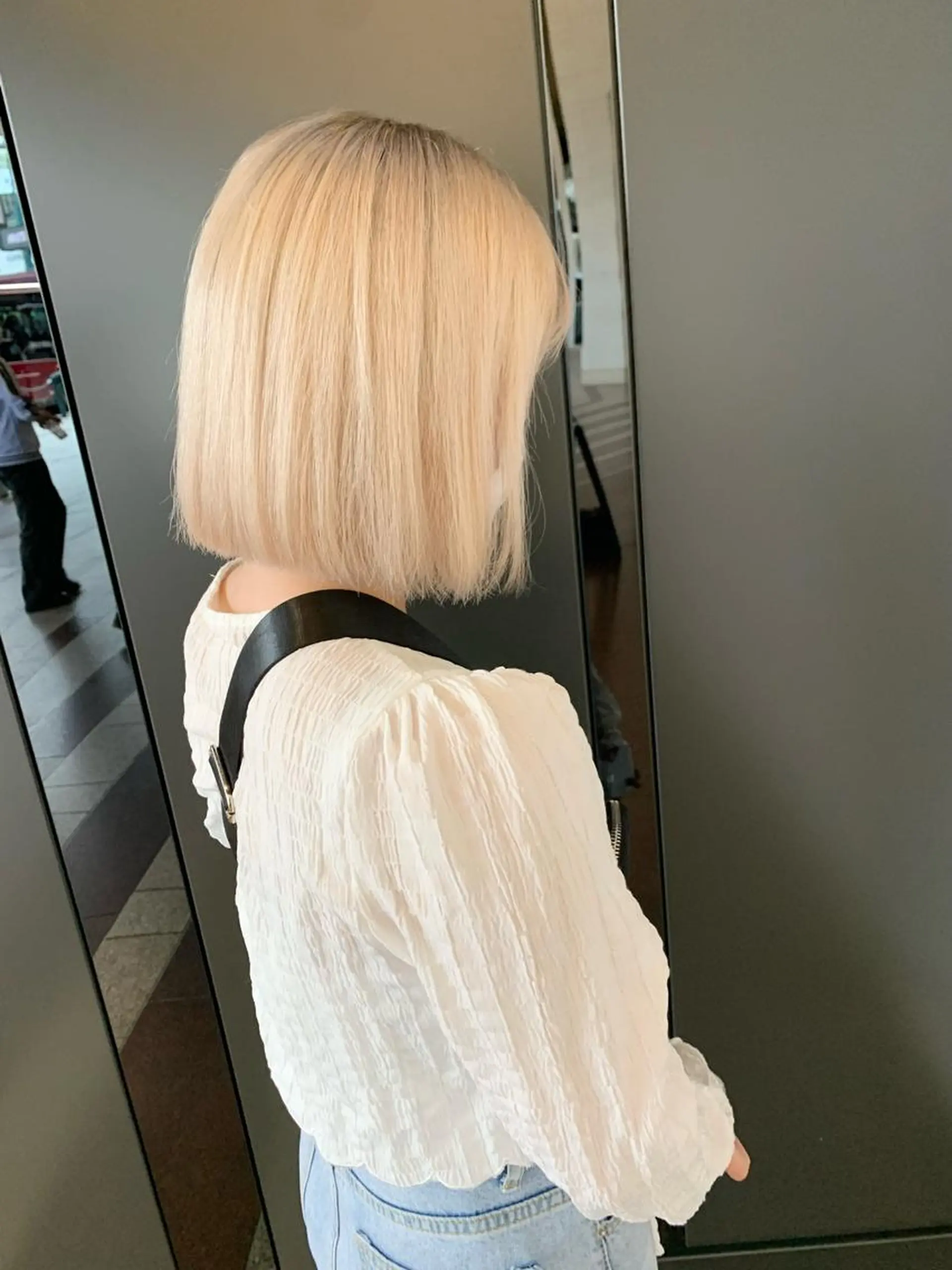 ミディアム カラー ヘアカラー ili心斎橋所属・🩵ハイトーン/ レイヤーYUZU🩵のヘアスタイル