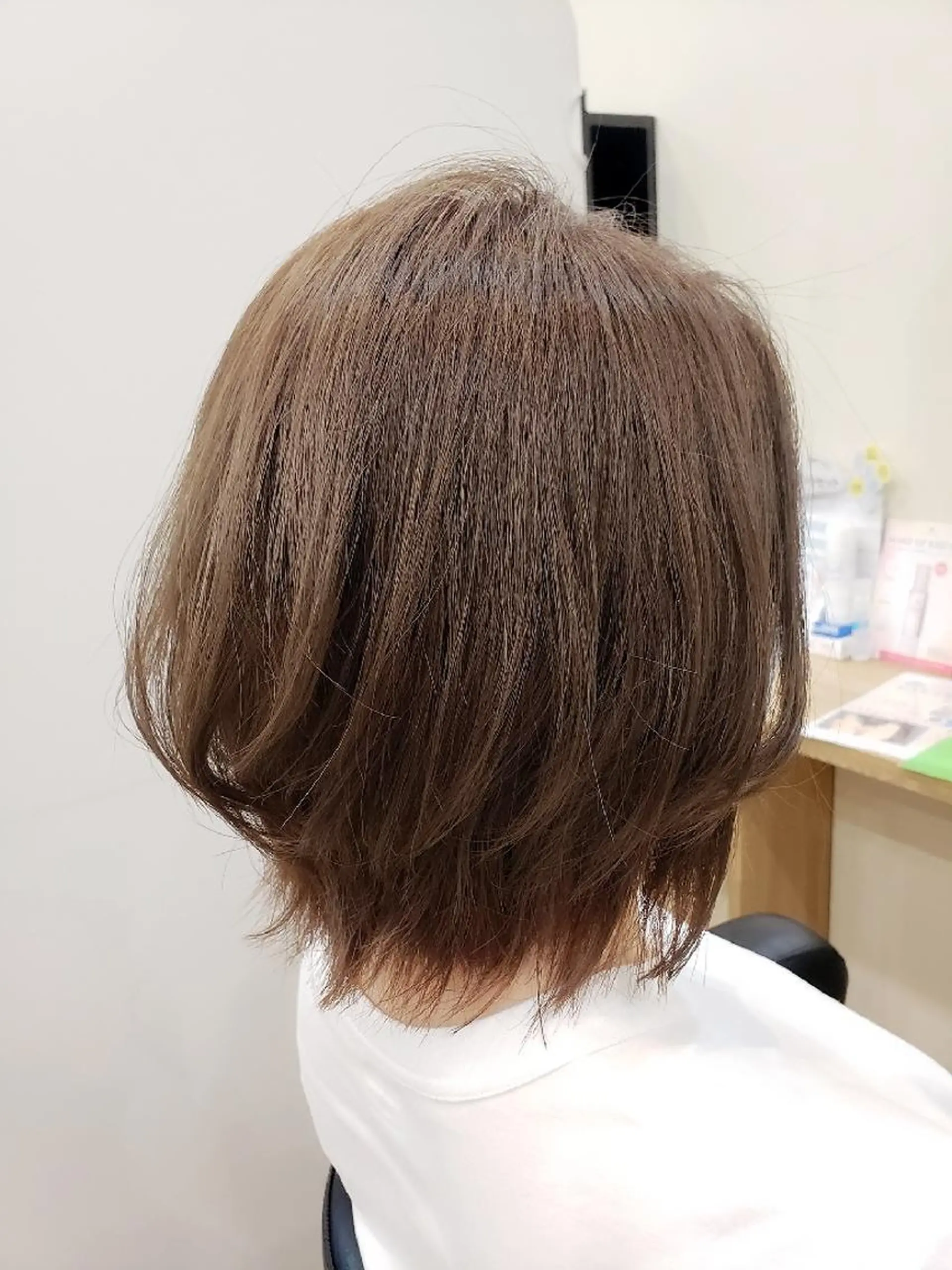 ミディアム 伸ばしかけ レイヤーカット ウルフカット ウルフレイヤー カット ヘアカラー トリートメント アルター森川 義則のヘアスタイル
