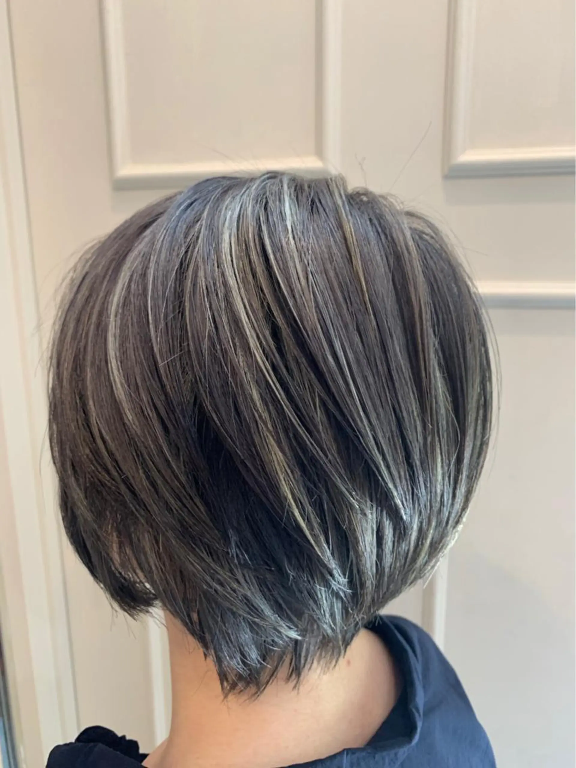 ショート カラー ハイライトカラー シルバー ハイライト 🫟Blanco🫟 Color&Careのヘアスタイル