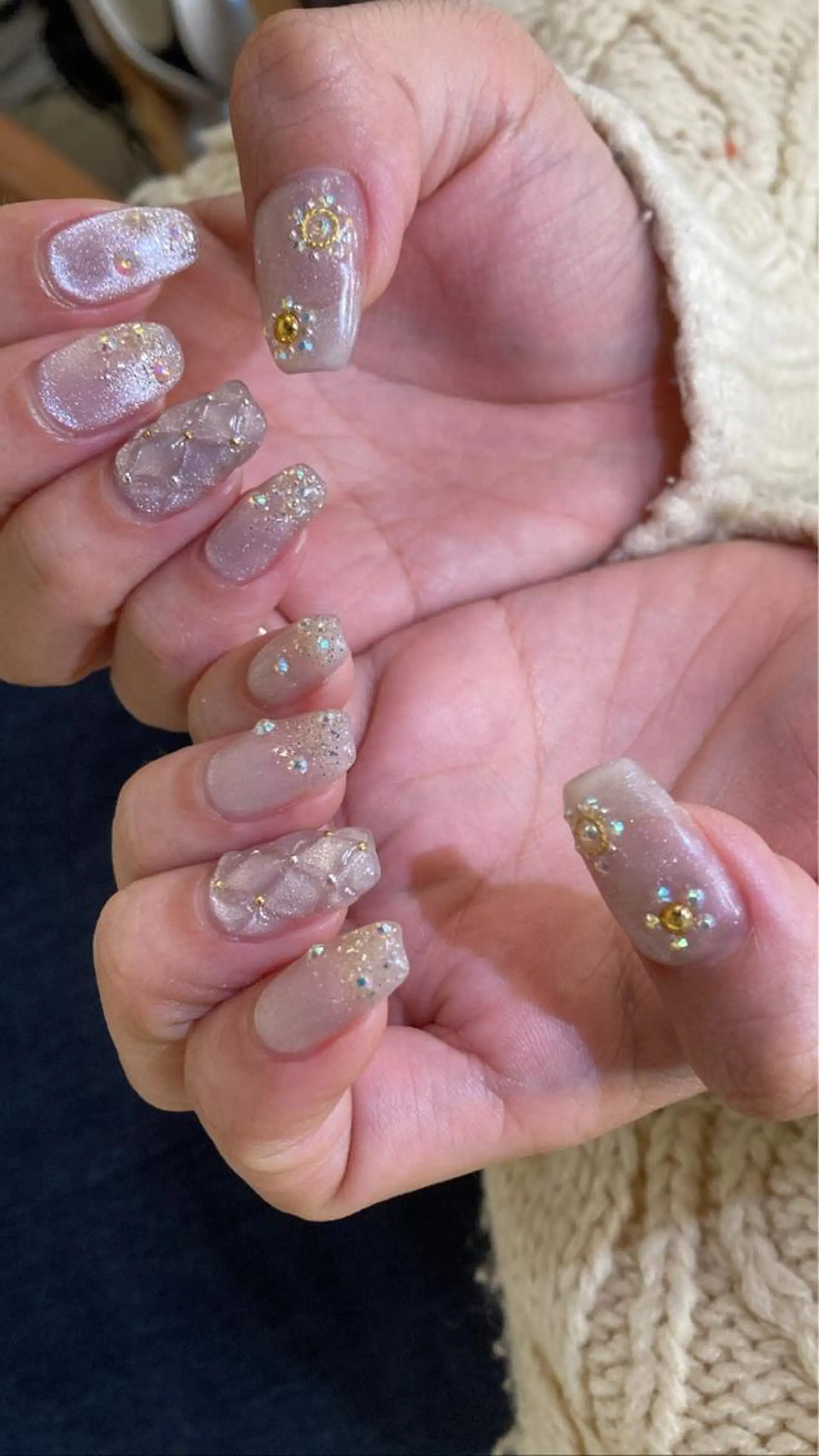 ネイル nailsalon　hue所属・小山 羽奈のネイルデザイン