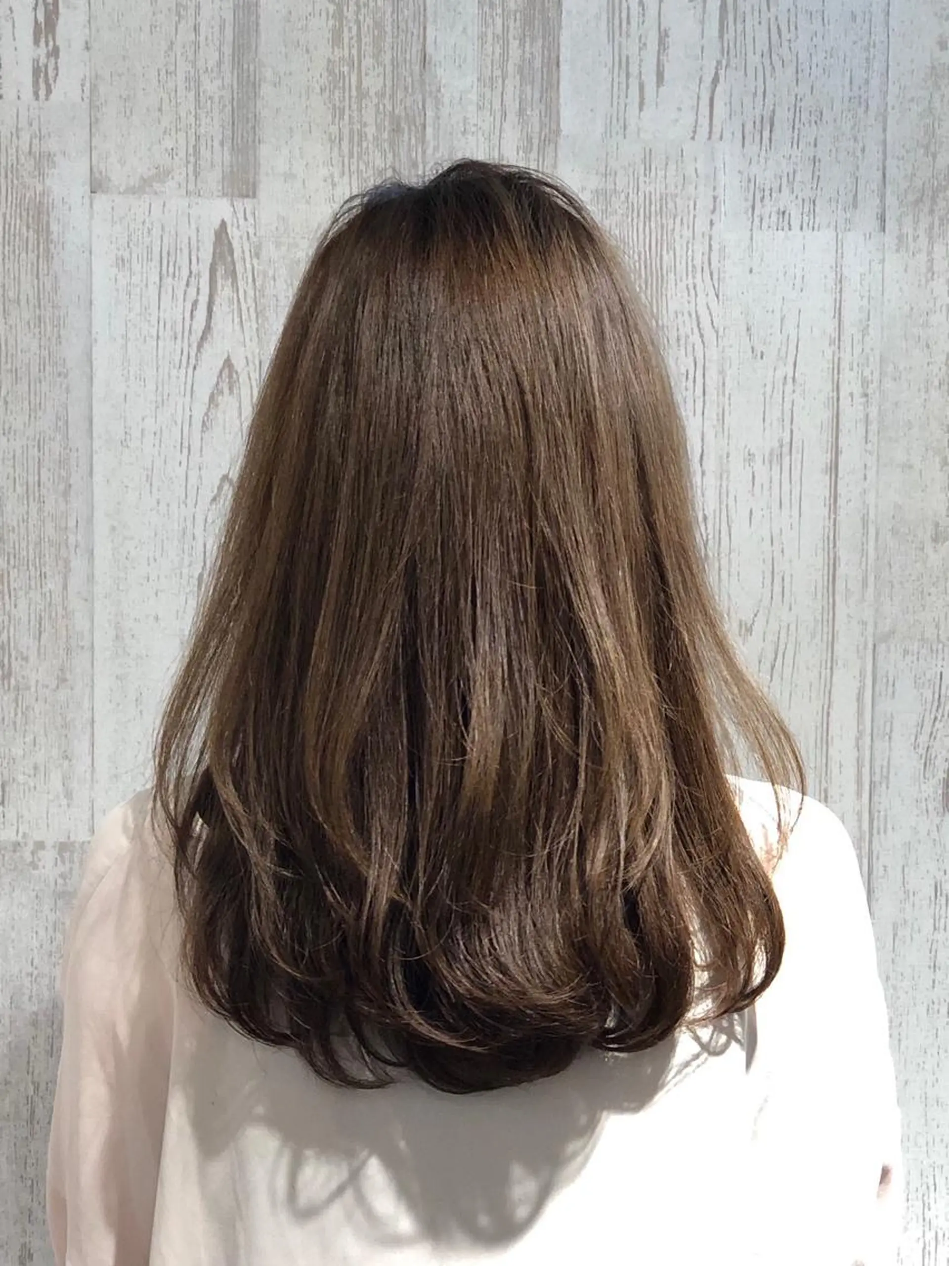 ミディアム 大場 優のヘアスタイル