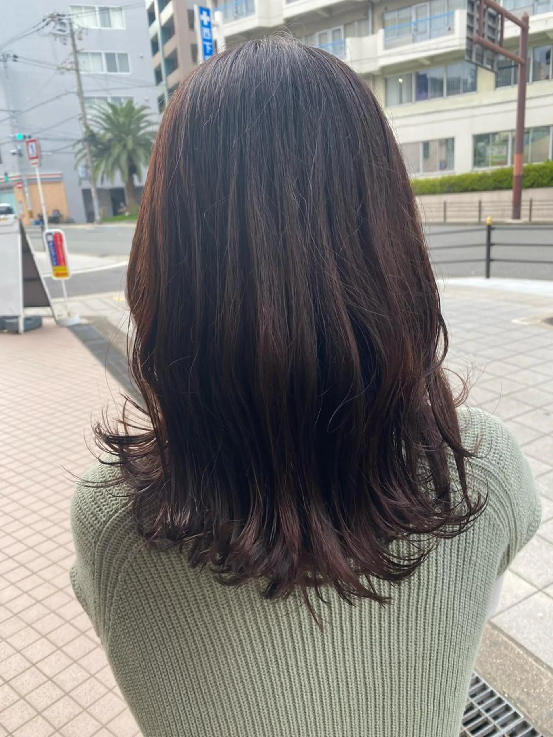 セミロング カラー 髪質改善 大内翔太のヘアスタイル