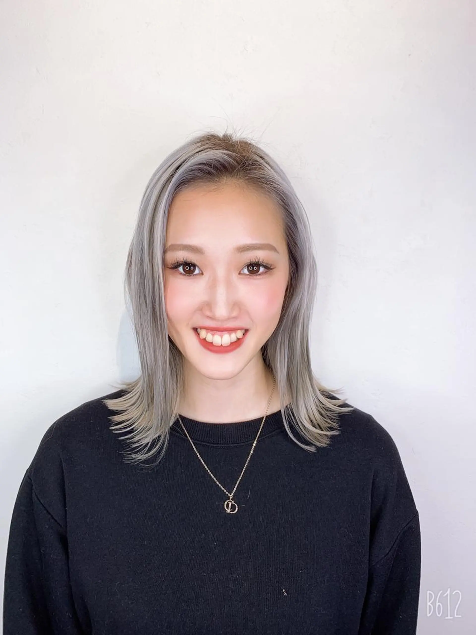 ミディアム _WHITE上本町 上本町店のヘアスタイル