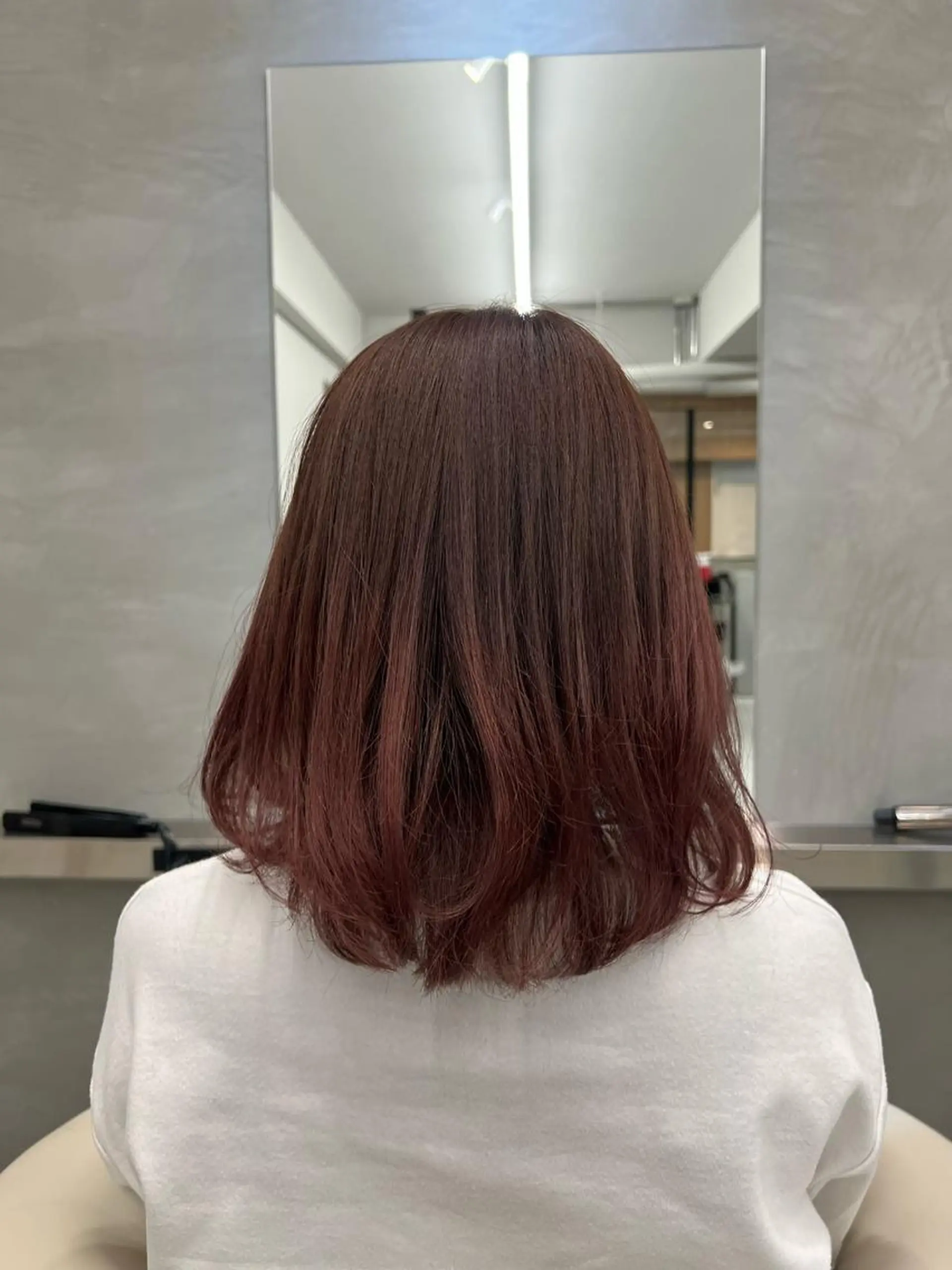 ミディアム INORI /フェイスレイヤーのヘアスタイル