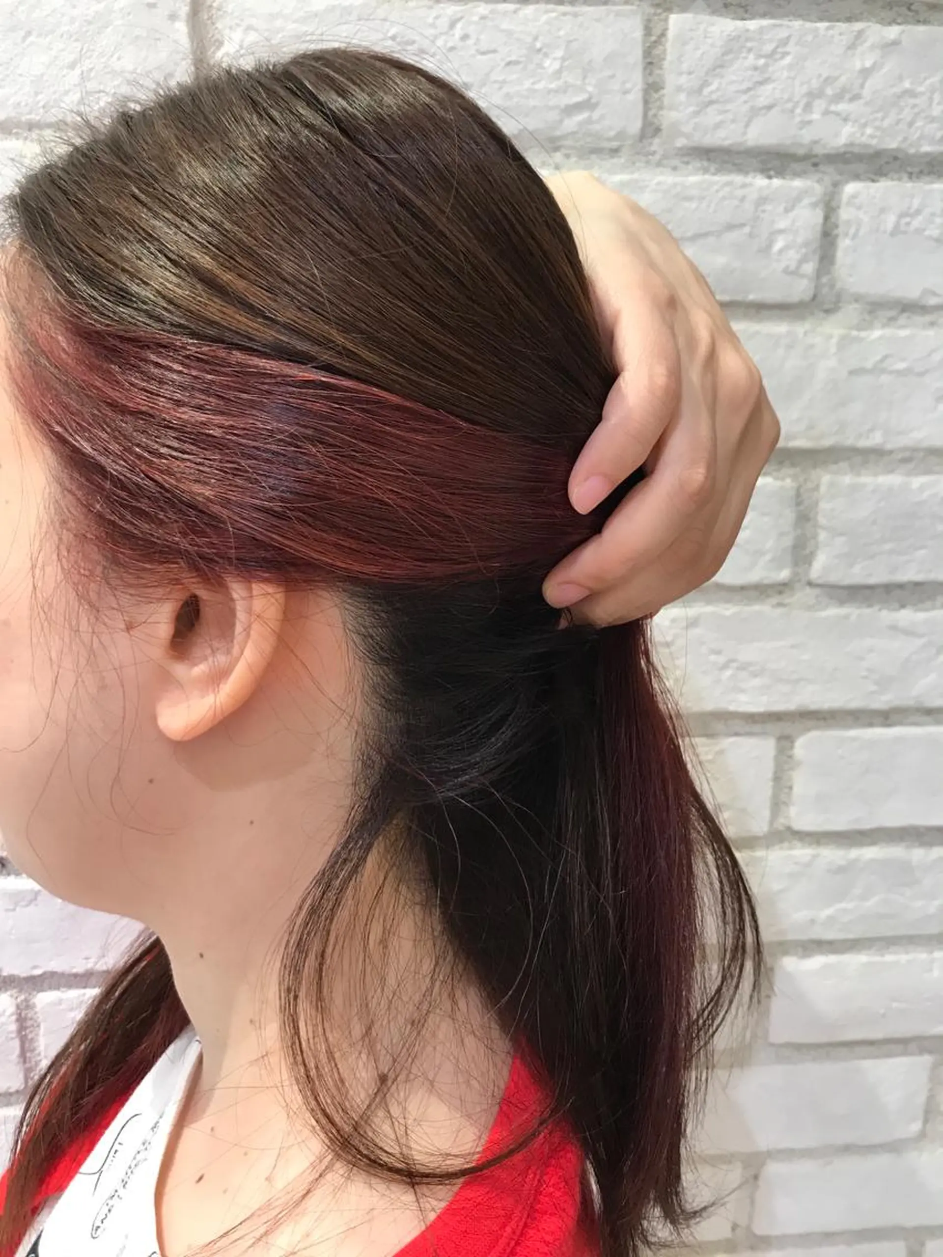 セミロング カラー ボルドーカラー インナーカラー ピンクカラー Ash 戸田公園店のヘアスタイル