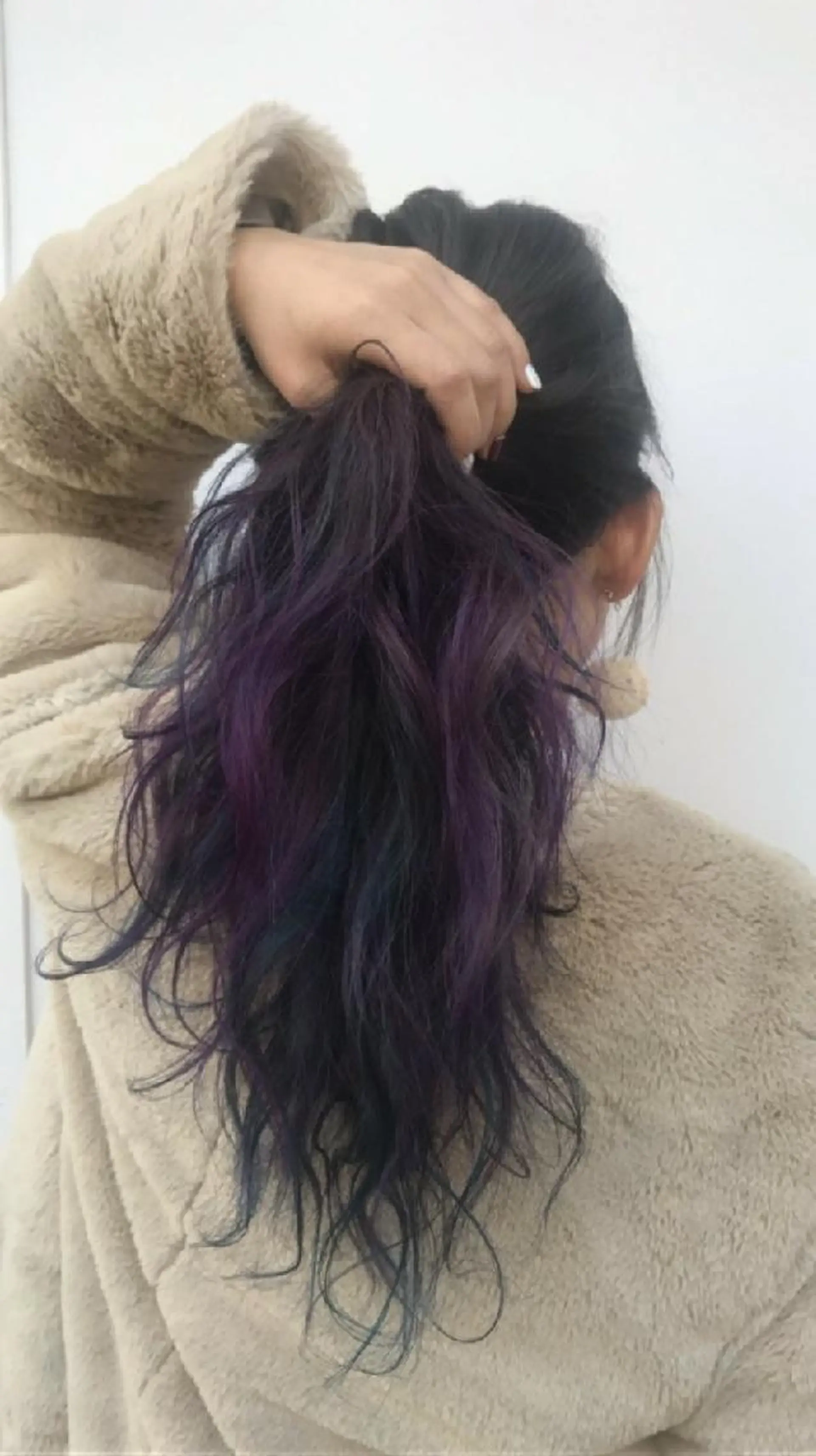 ロング カラー アッシュ 黒髪 ブルーカラー ブルーアッシュ ブルーブラック N° aria 三軒茶屋のヘアスタイル