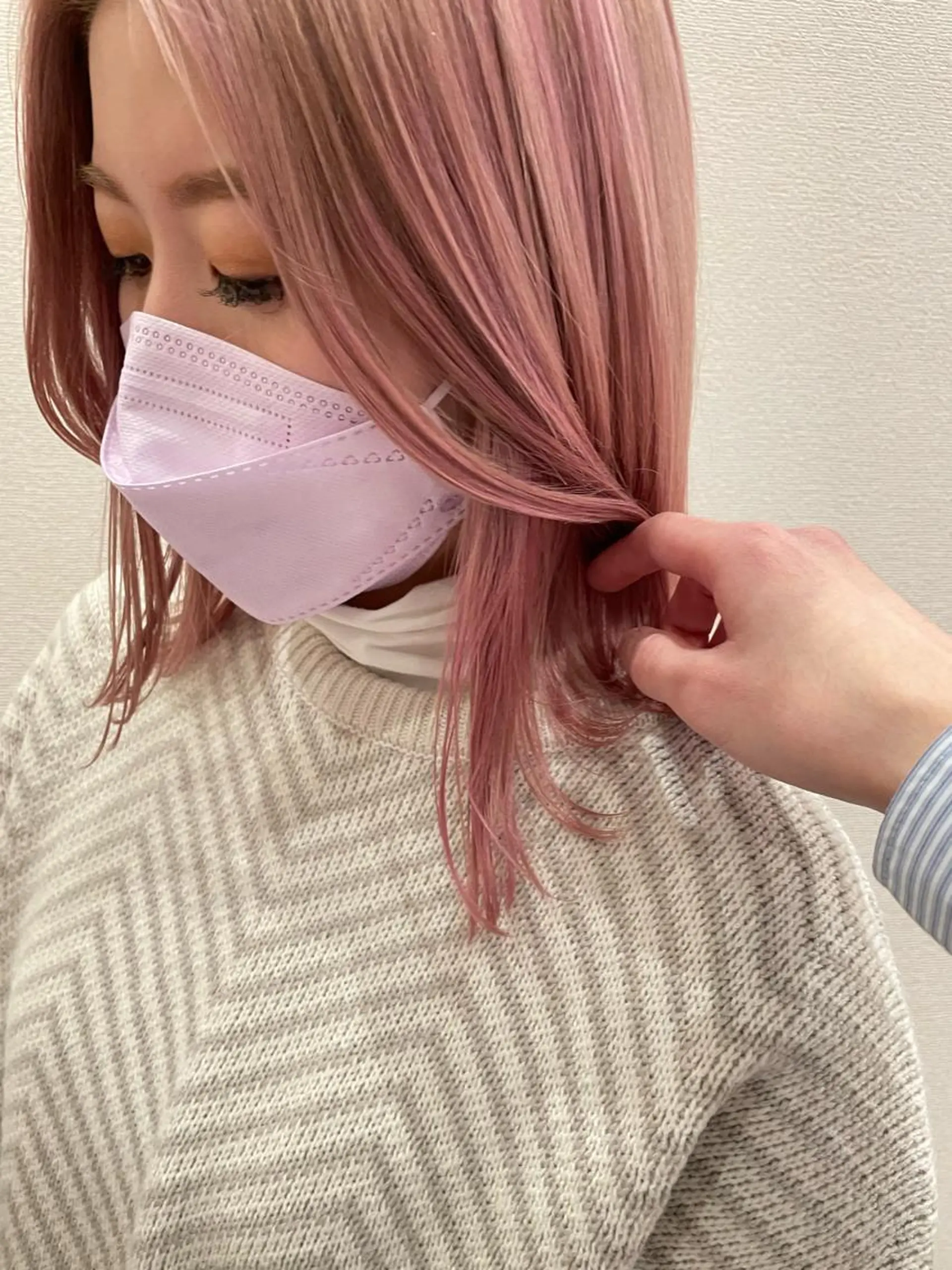 ミディアム カラー ピンクカラー ショート/レイヤー /札幌/小山内のヘアスタイル