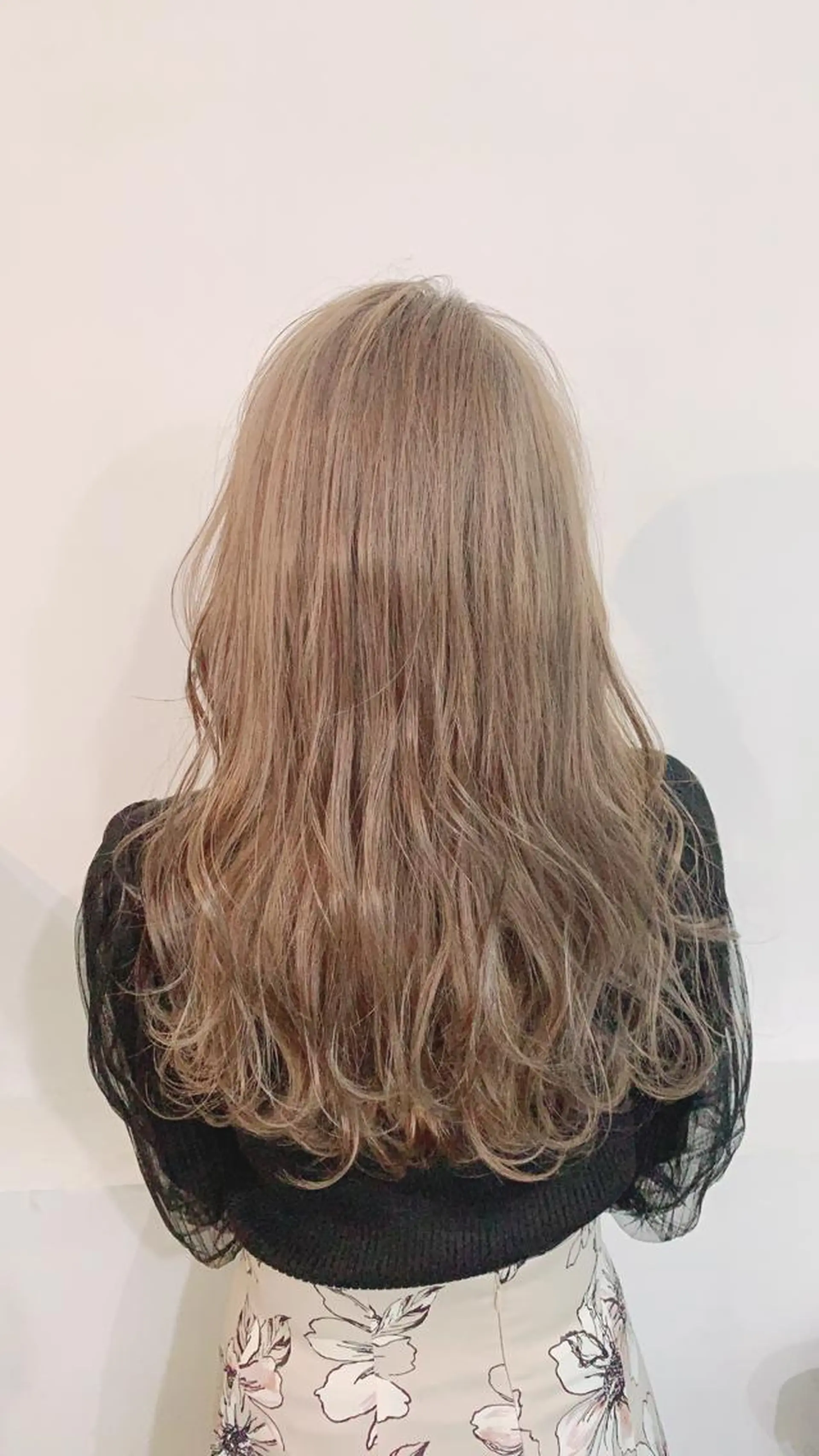 セミロング カラー パーマ ヘアアレンジ バレイヤージュ ベージュカラー ブルーカラー ブルーパープル グラデーションカラー ヘアカラー nico  原宿所属・nico【代表】 市川　拓也のヘアスタイル