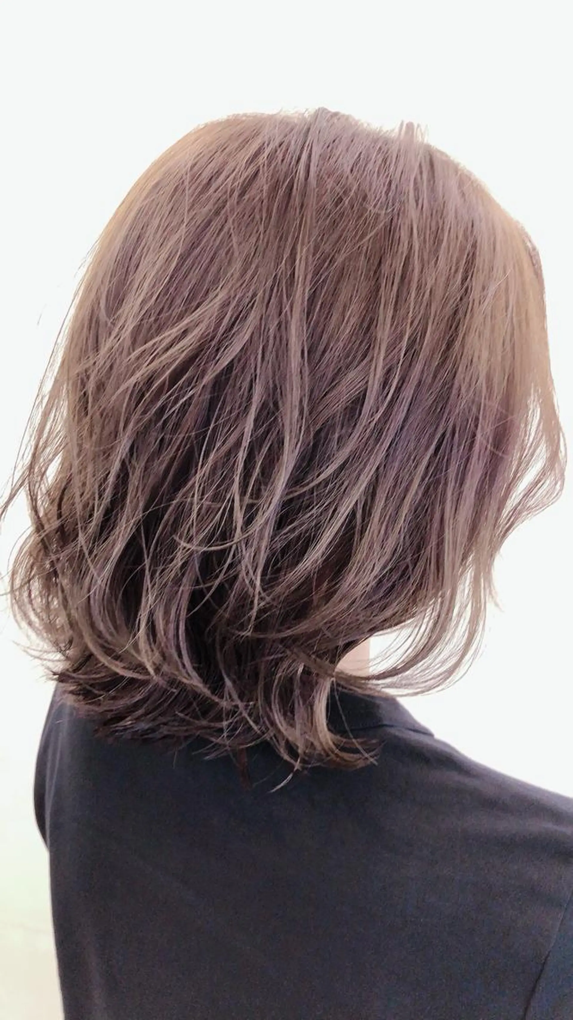 ミディアム カラー ウルフカット 代表　YUKI ☆のヘアスタイル