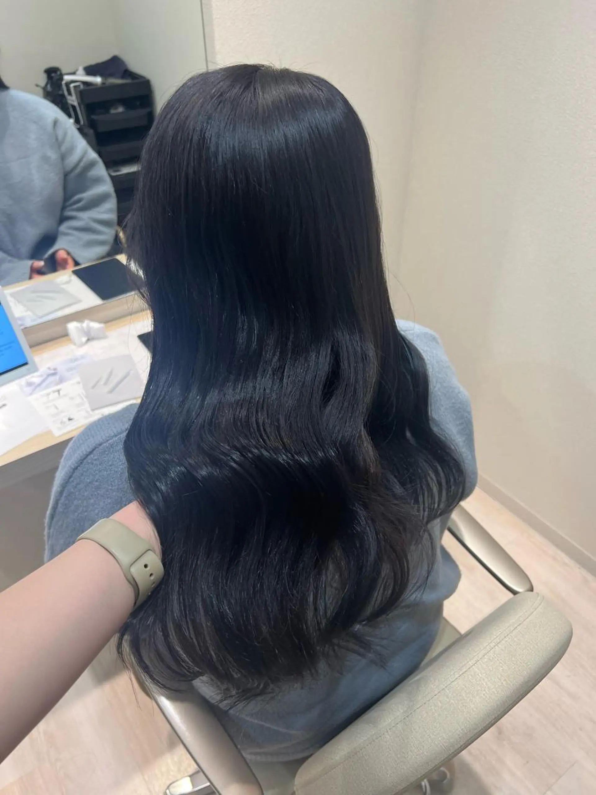 セミロング カット ヘアカラー トリートメント ヘッドスパ mina .のヘアスタイル