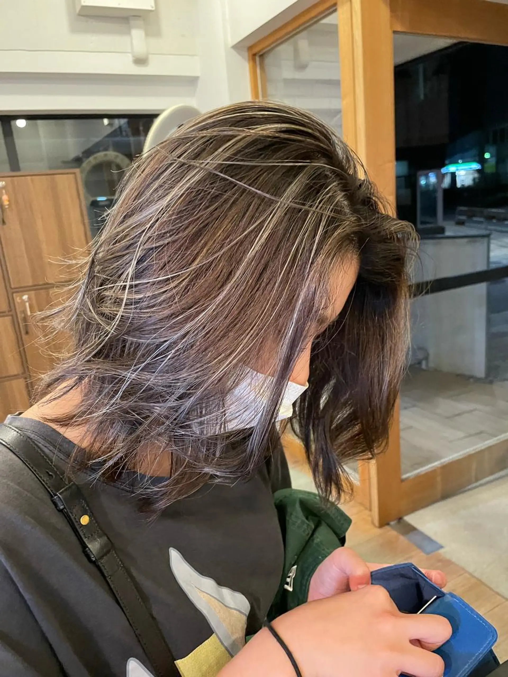 ミディアム カラー ヘアアレンジ ブリーチ ハイライトカラー ハイライト 🎗秋山勇/ GEAR.代表のヘアスタイル