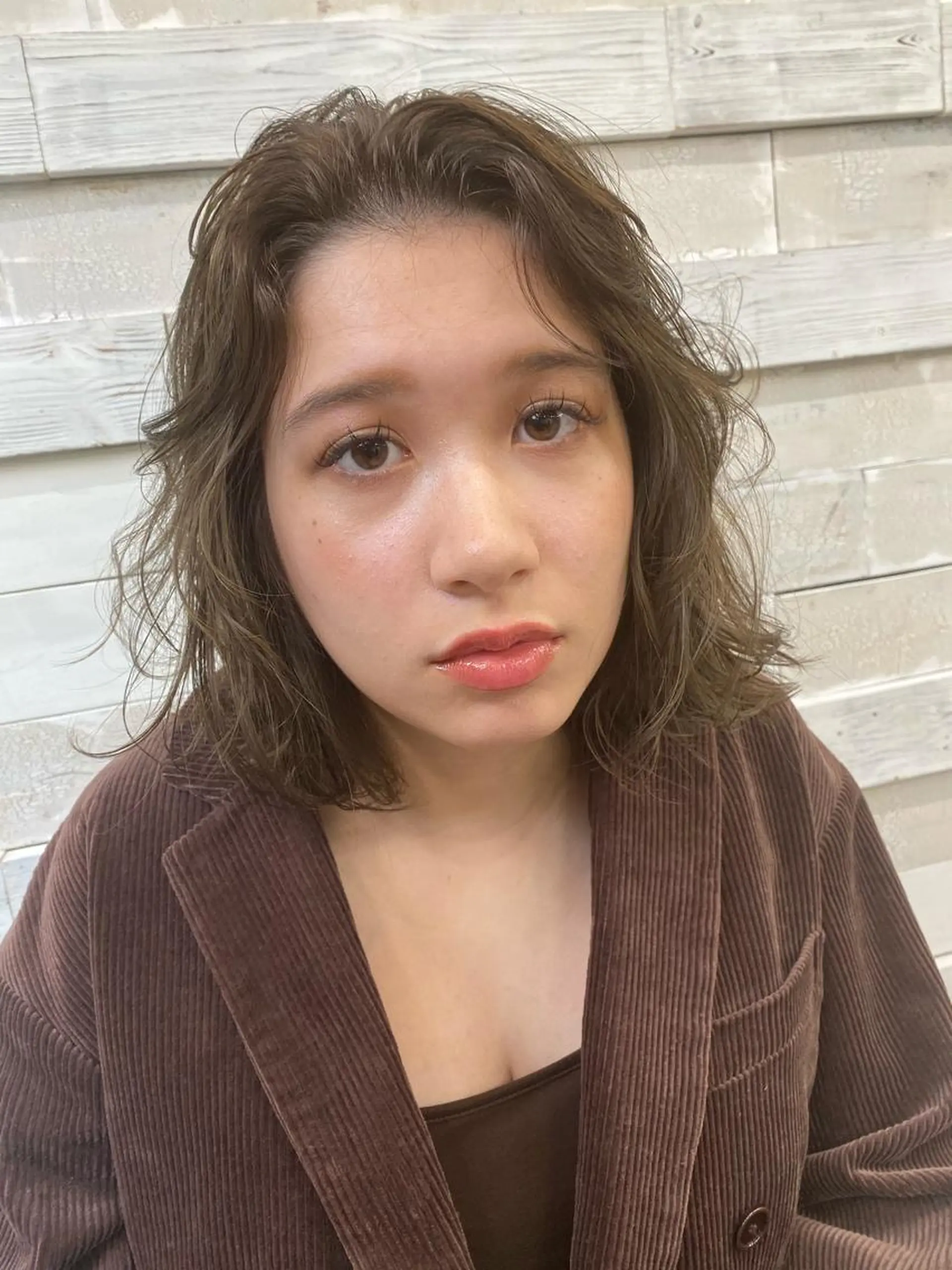 ミディアム カラー ヘアアレンジ レイヤーウルフ エクステ磯部のヘアスタイル