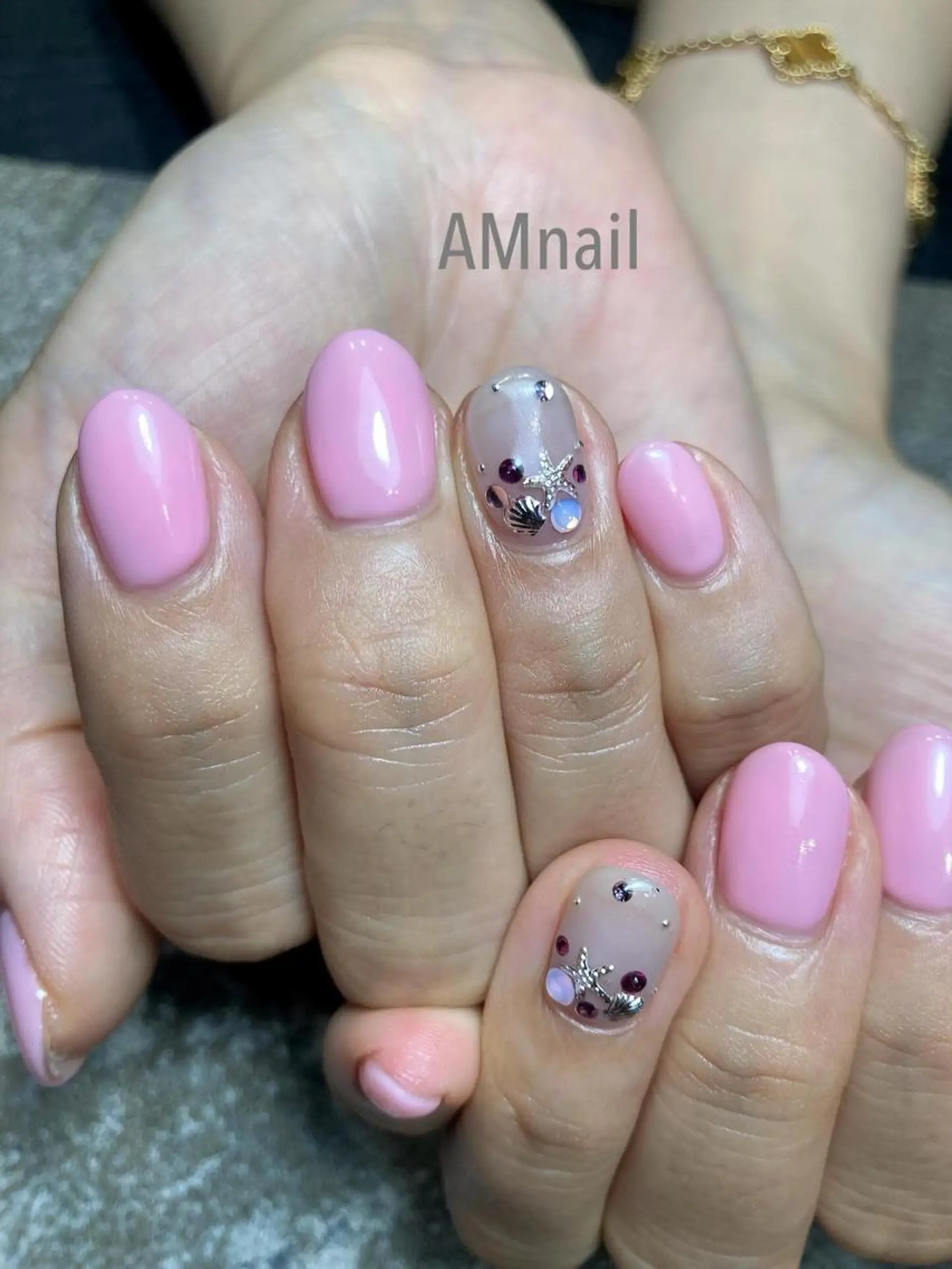 ネイル アートネイル ラメ(グリッター) オフィスネイル ピンク ハンドネイル Am:nail 柏 SUE(スゥ)のネイルデザイン