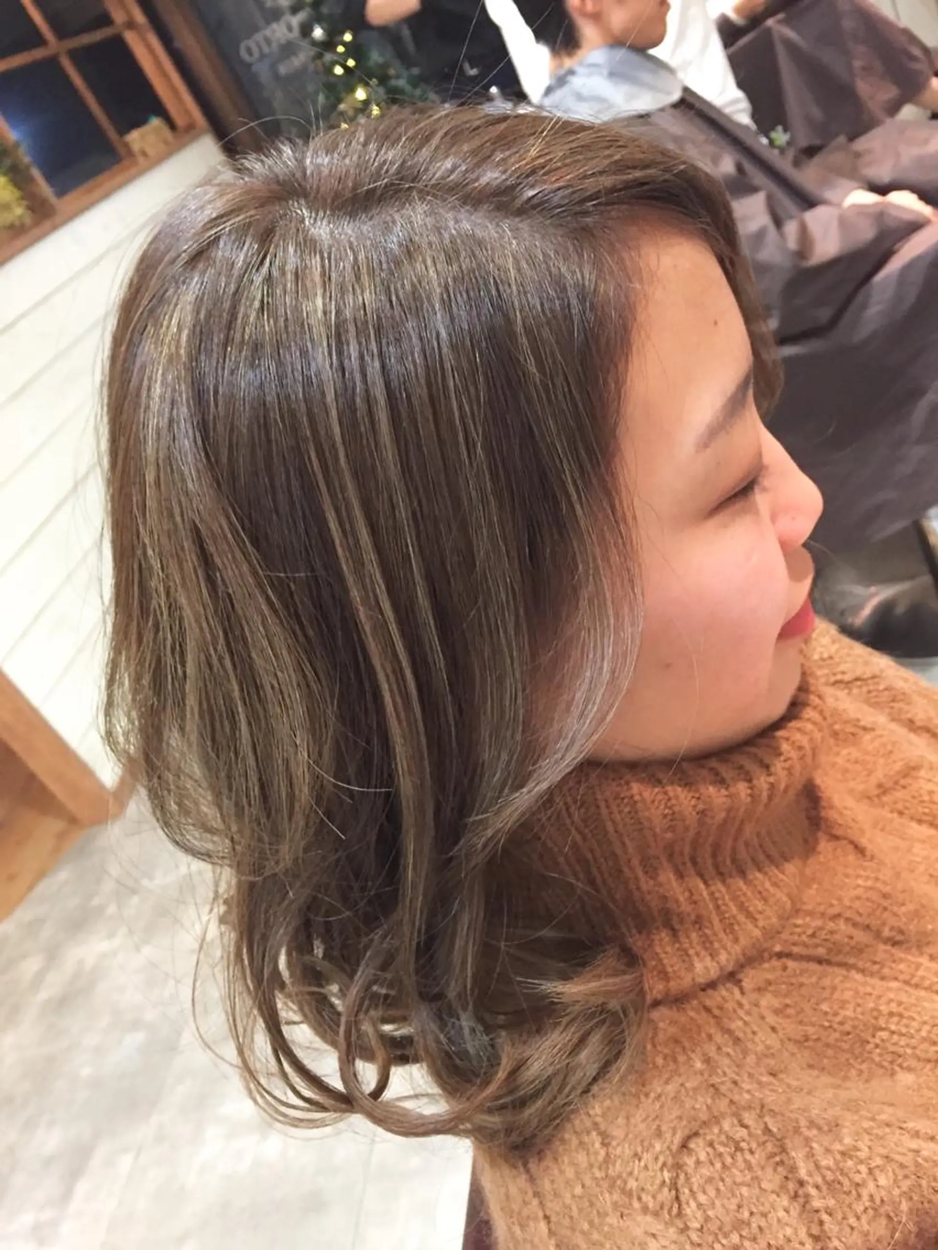 ミディアム カラー グレージュ ハイライトカラー ハイライト ヘアカラー トリートメント 透明感/ 美髪矯正/田中恭のヘアスタイル