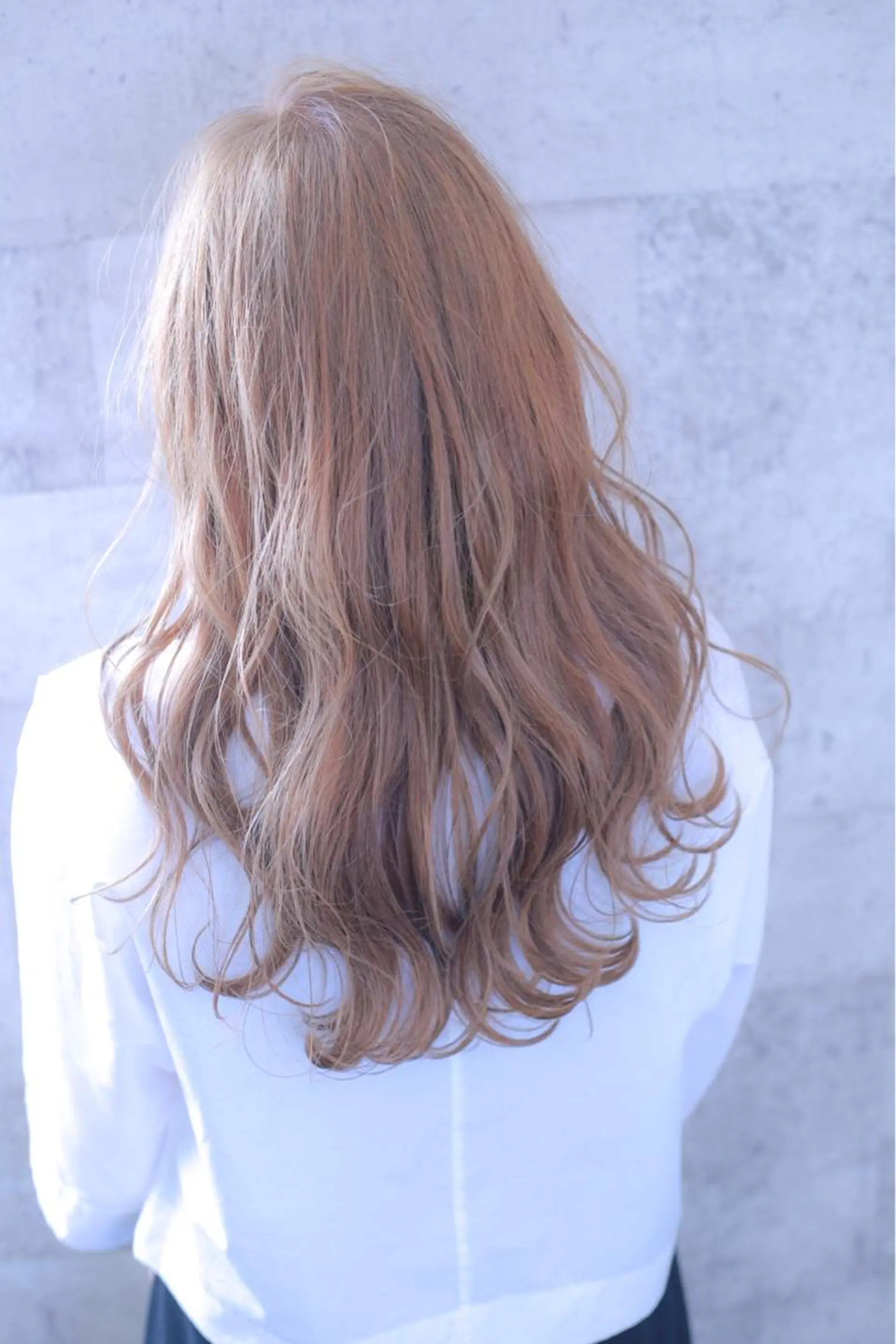 ロング 伊藤 裕貴のヘアスタイル