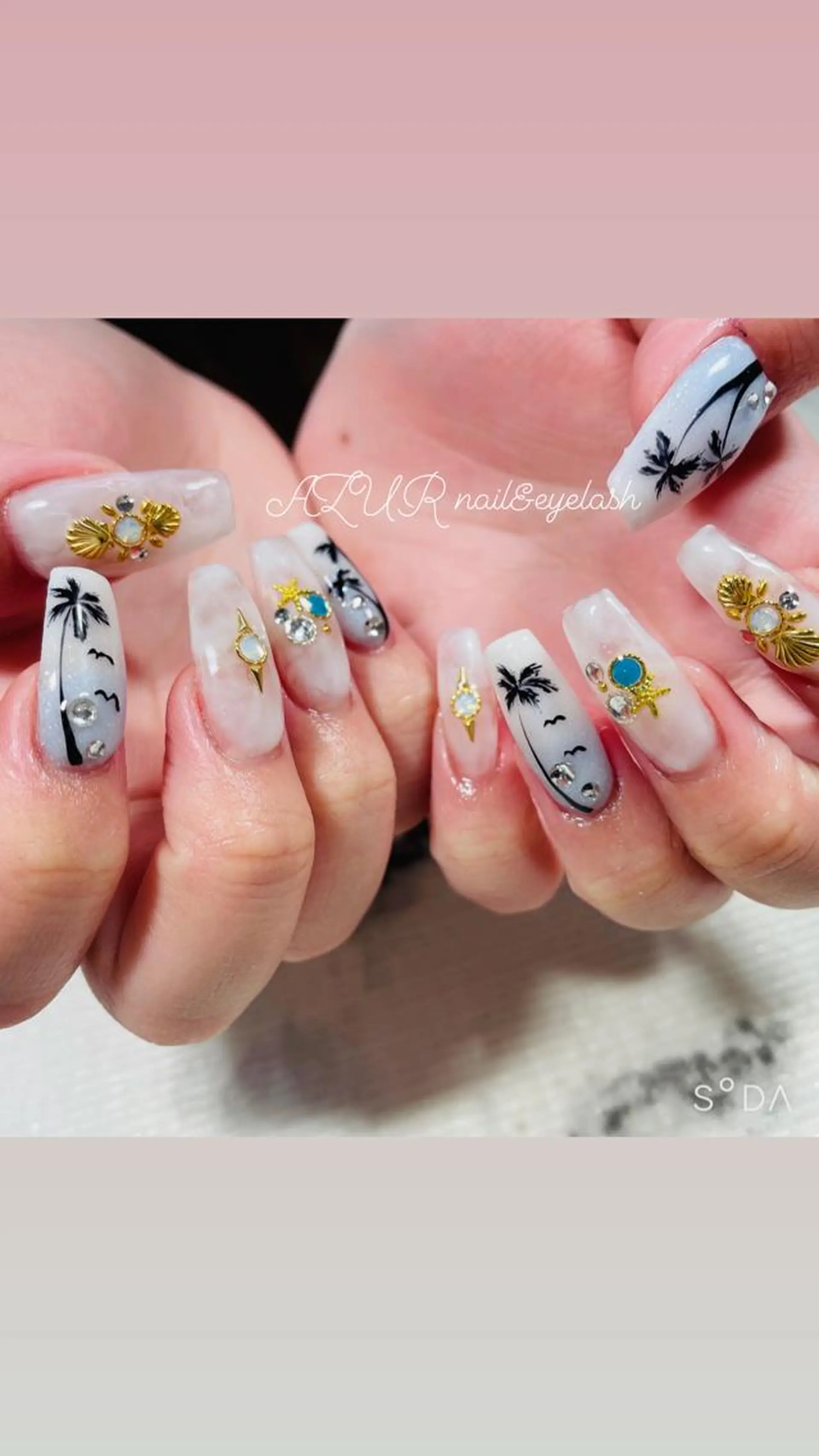 ネイル AZUR N&eyelashのネイルデザイン